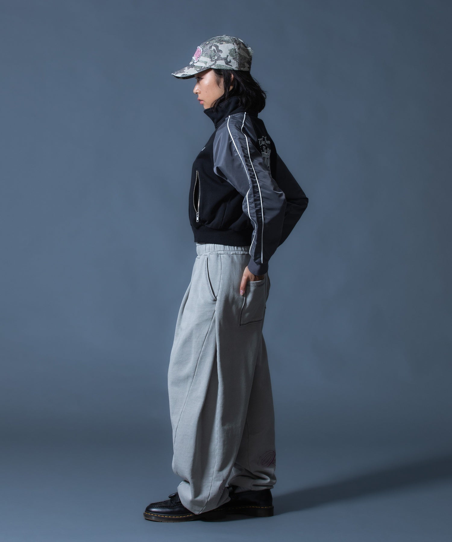 WOVEN MIX SWEAT ZIP UP TOP