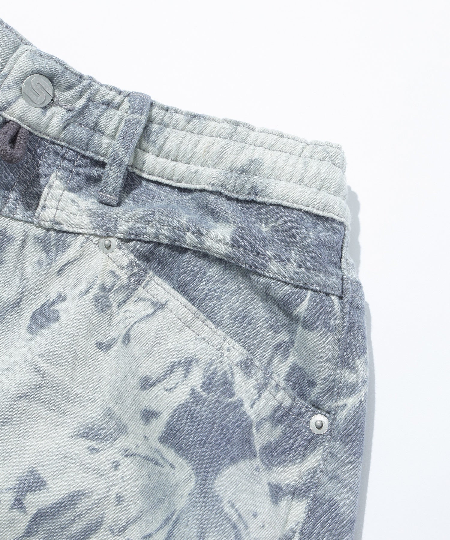 UNEVEN DYED SHORTS