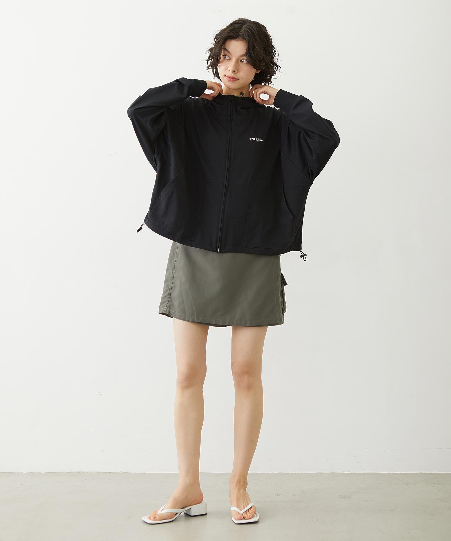 RASH GUARD ZIP HOODIE