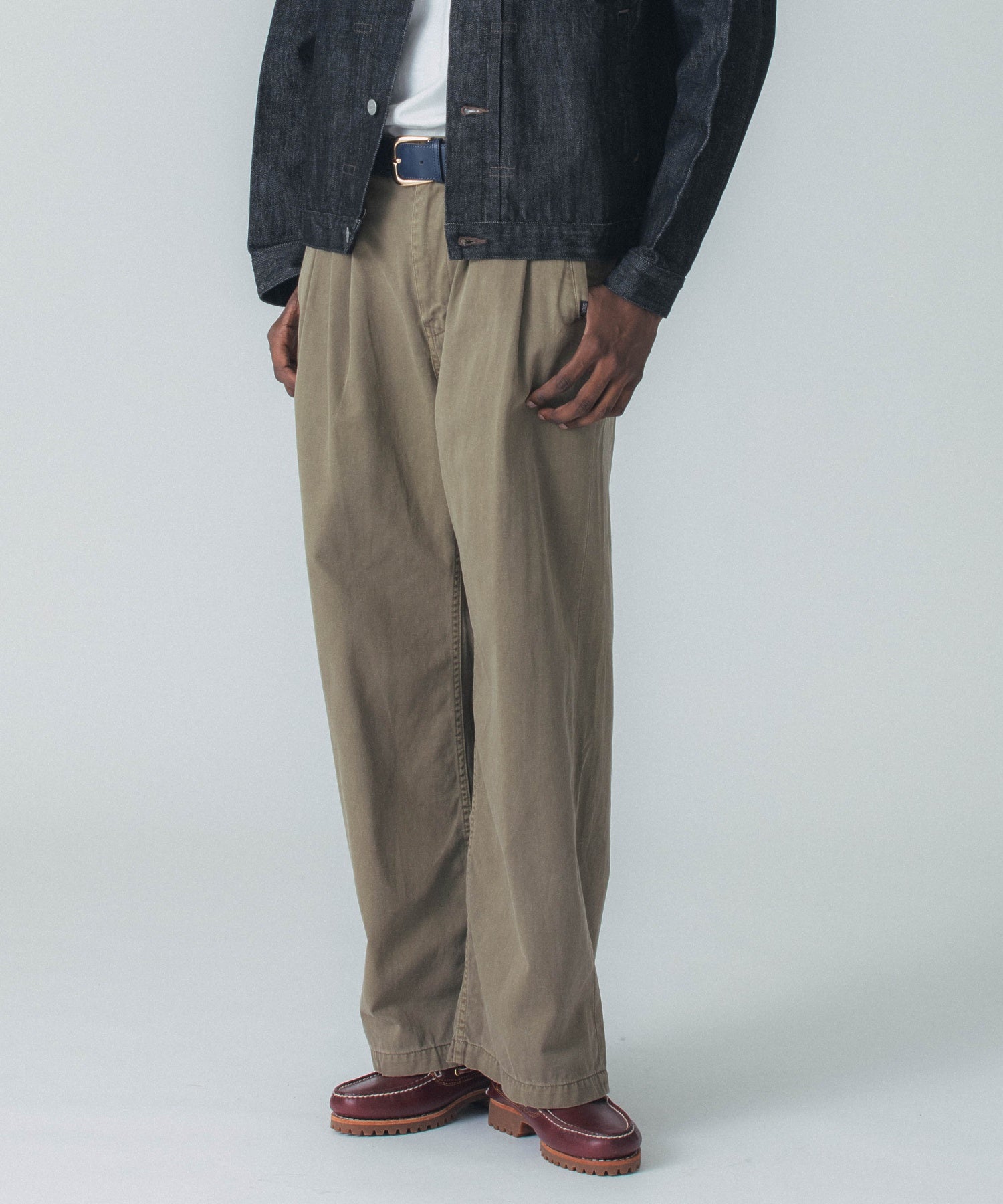 PIGMENT DYED TUCK PANTS