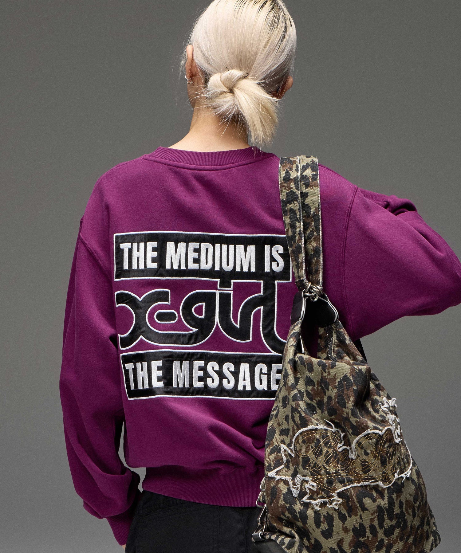 BOX AND MILLS LOGO PATCH SWEATSHIRT