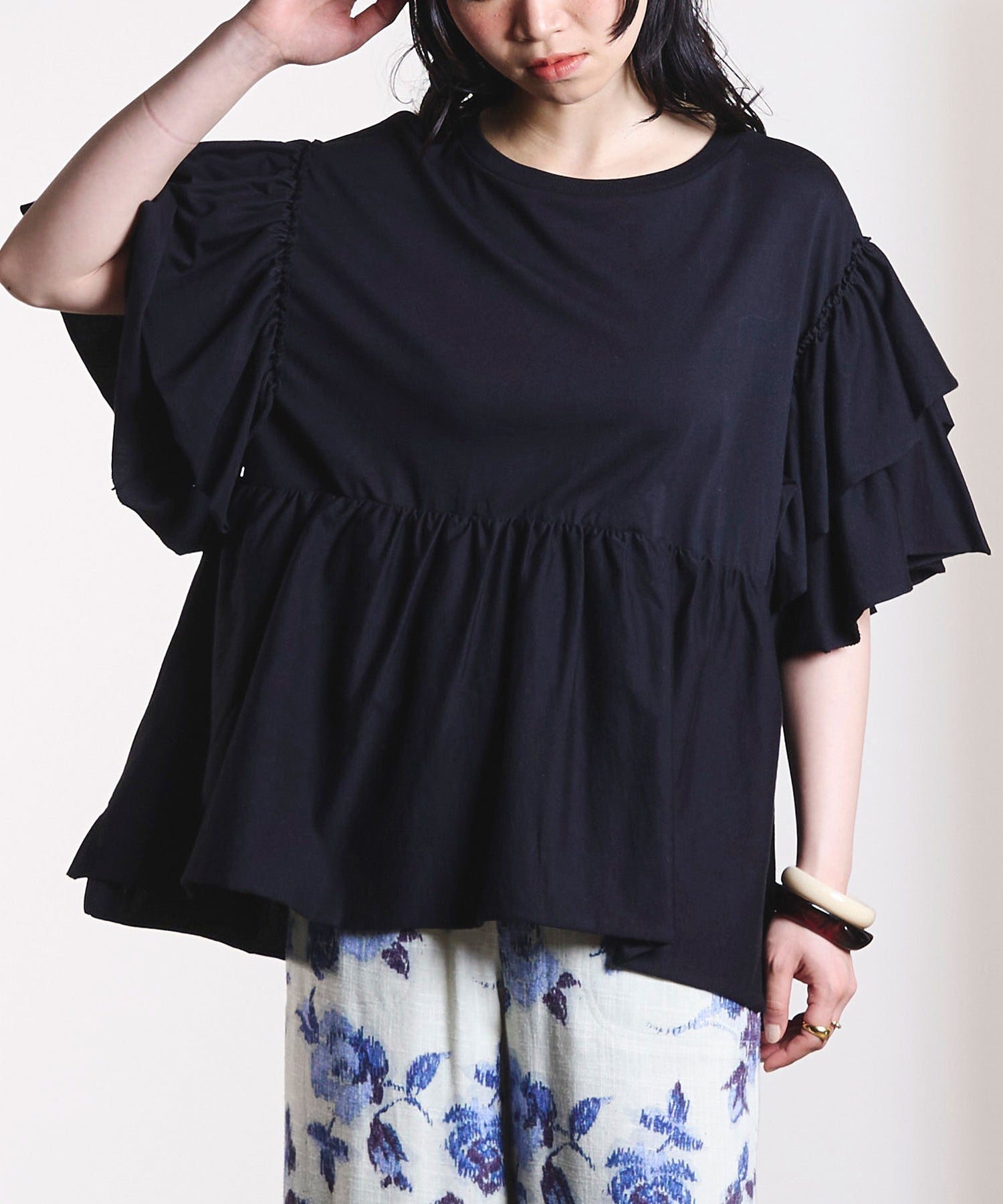 FRILL TEE
