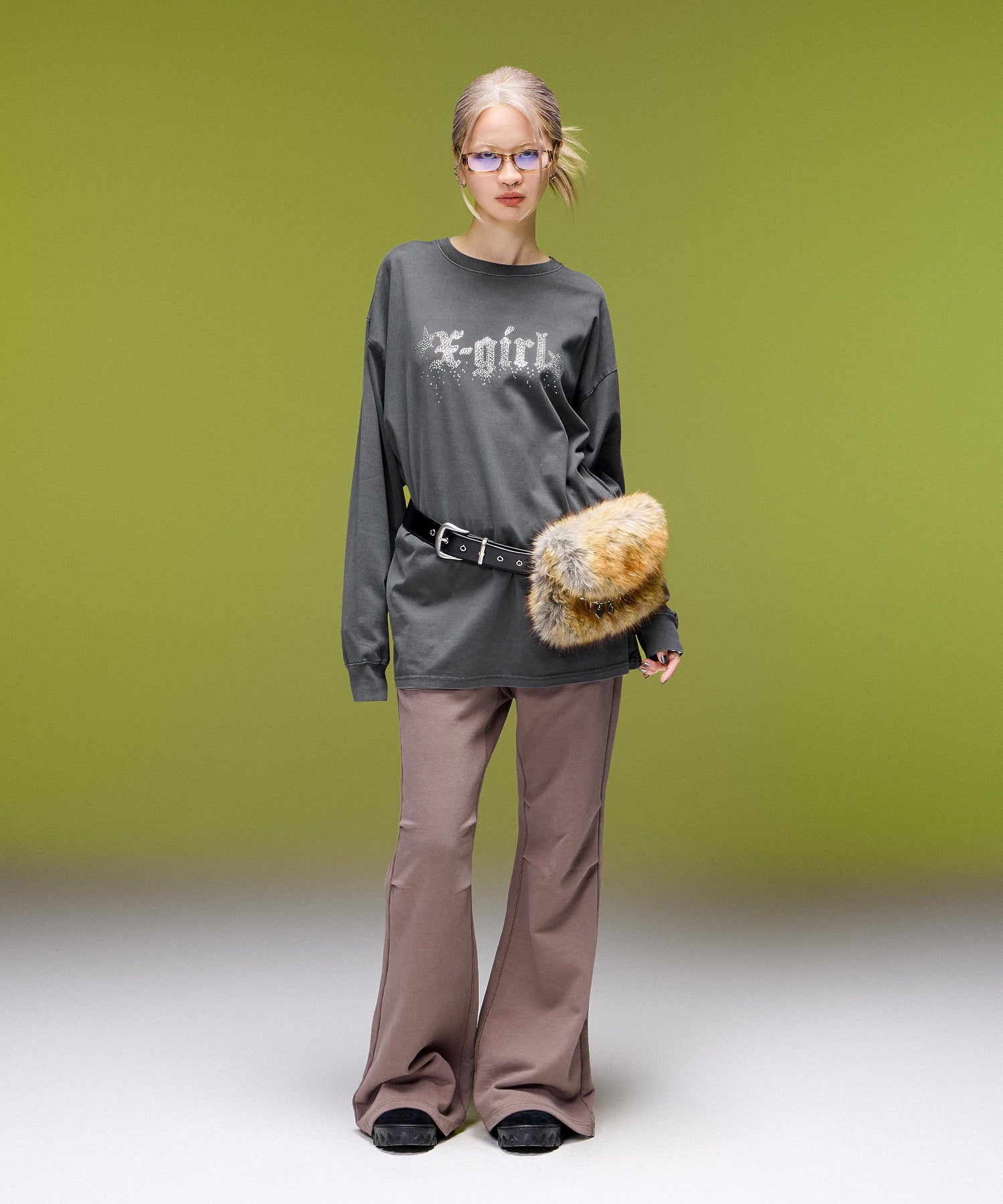 FACE LABEL FLARE SWEATPANTS