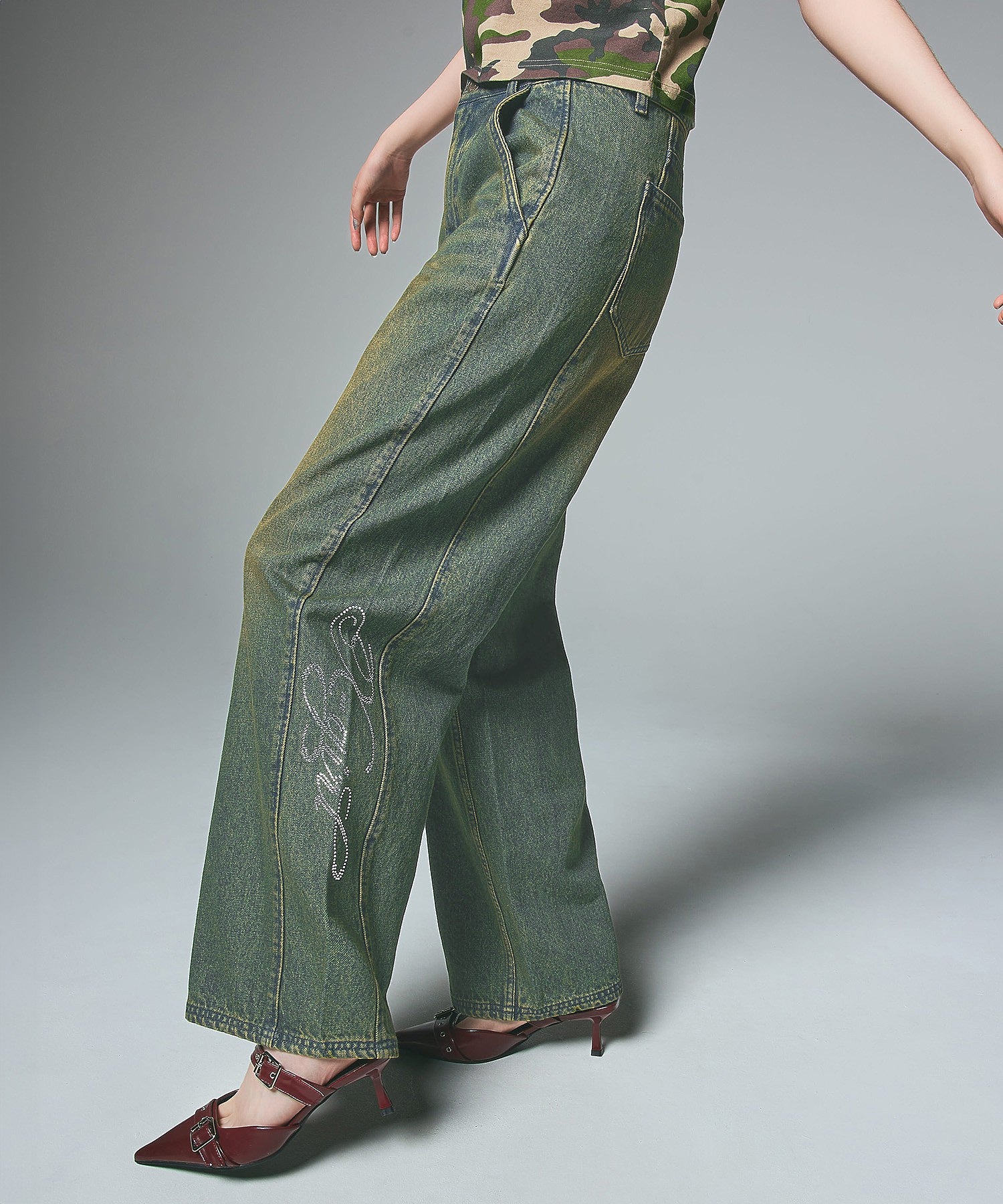 RHINESTONE LOGO LOOSE DENIM PANTS