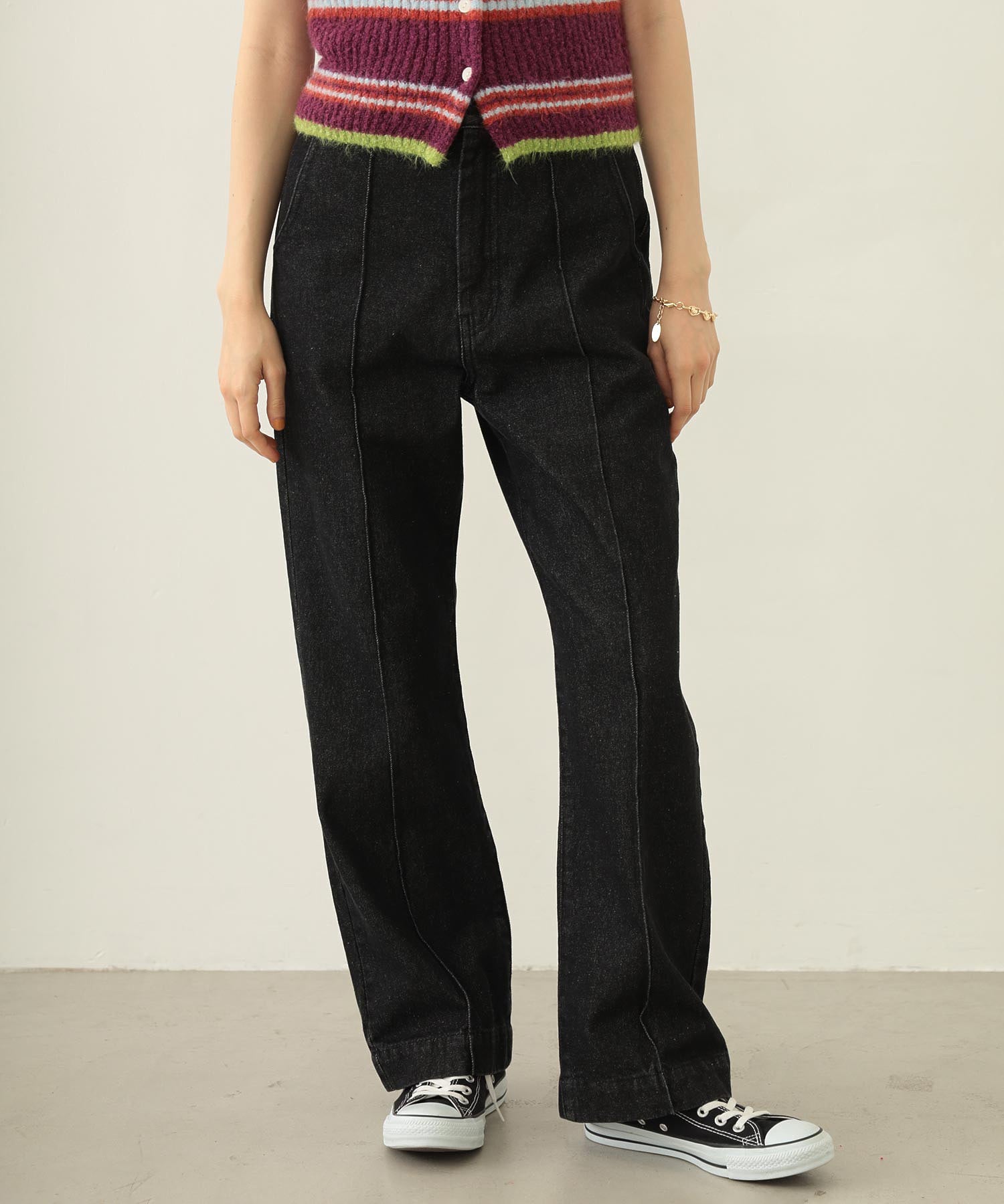 CENTER PLEAT DETAIL DENIM PANTS