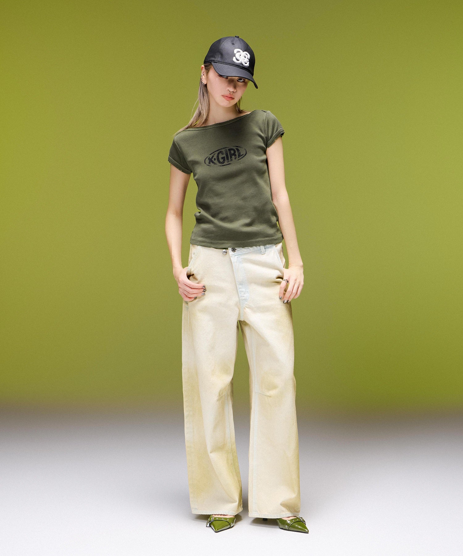 EMBLEM POCKET ASYMMETRIC WAIST DENIM PANTS