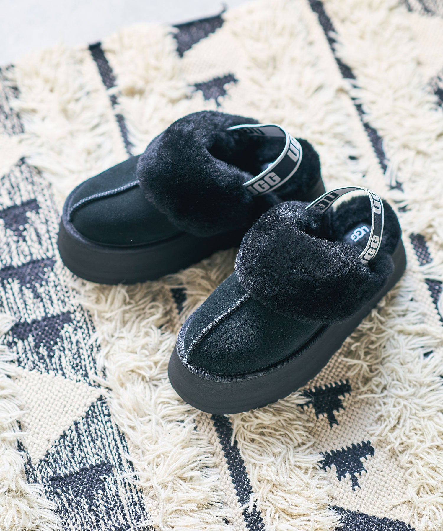 UGG/W FUNKETTE