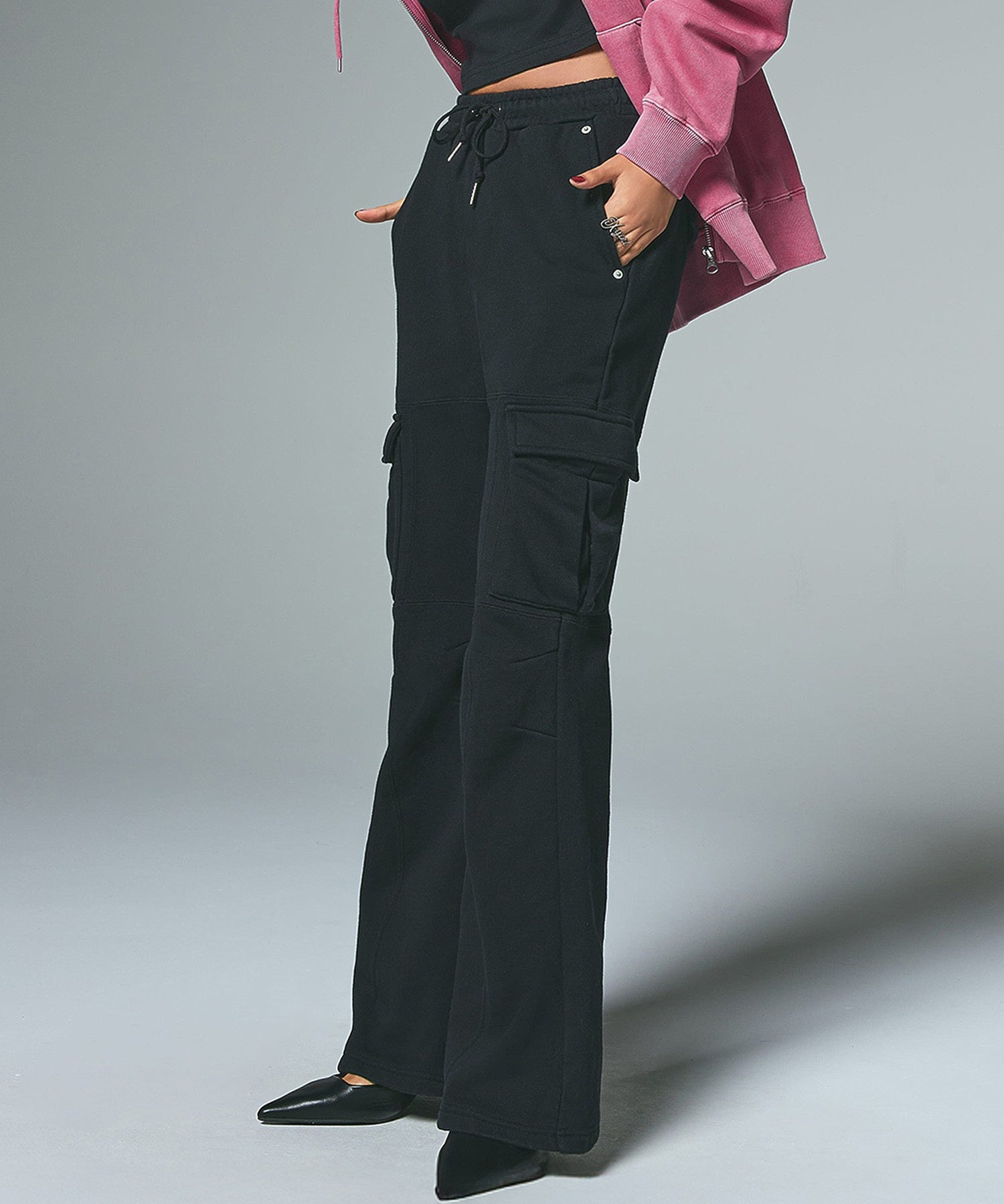 CARGO POCKET FLARE SWEAT PANTS