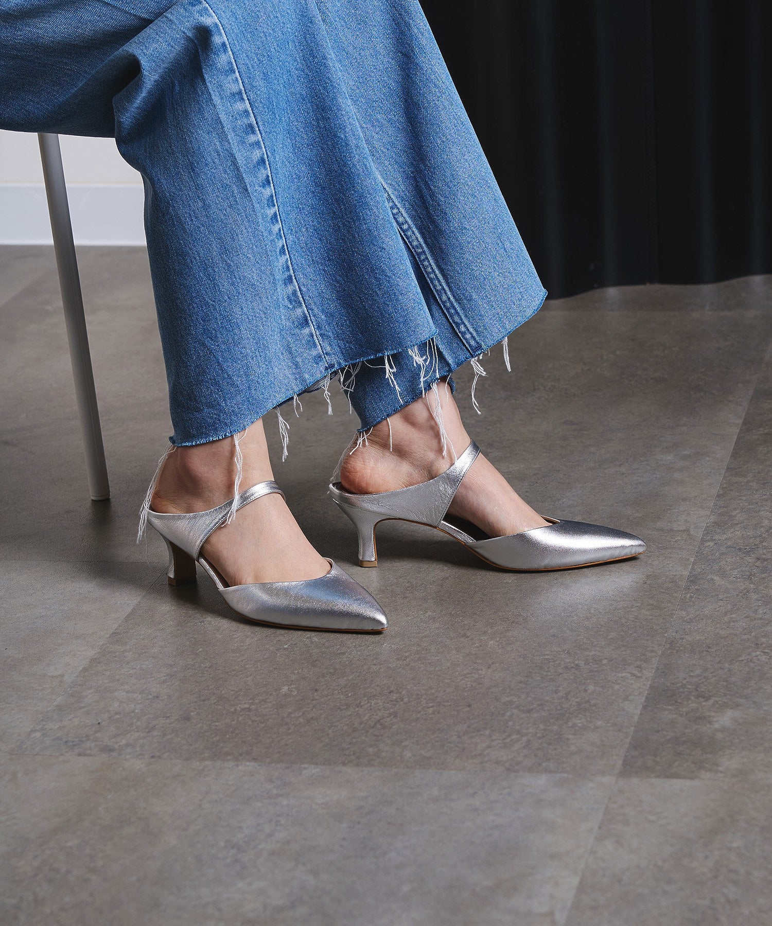 POINTED  BELT MULE