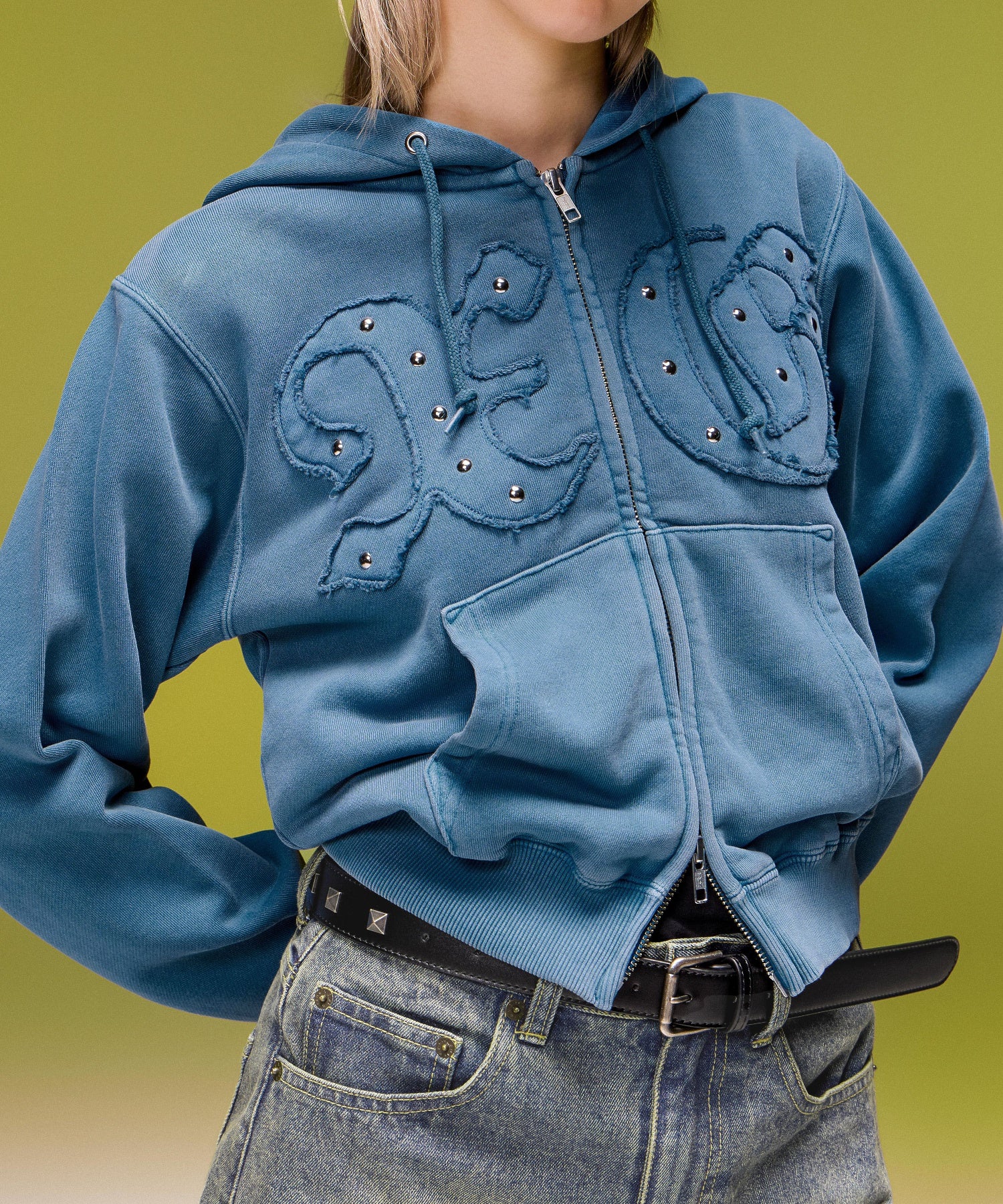 STUDDED XG LOGO ZIP UP SWEAT COMPACT HOODIE