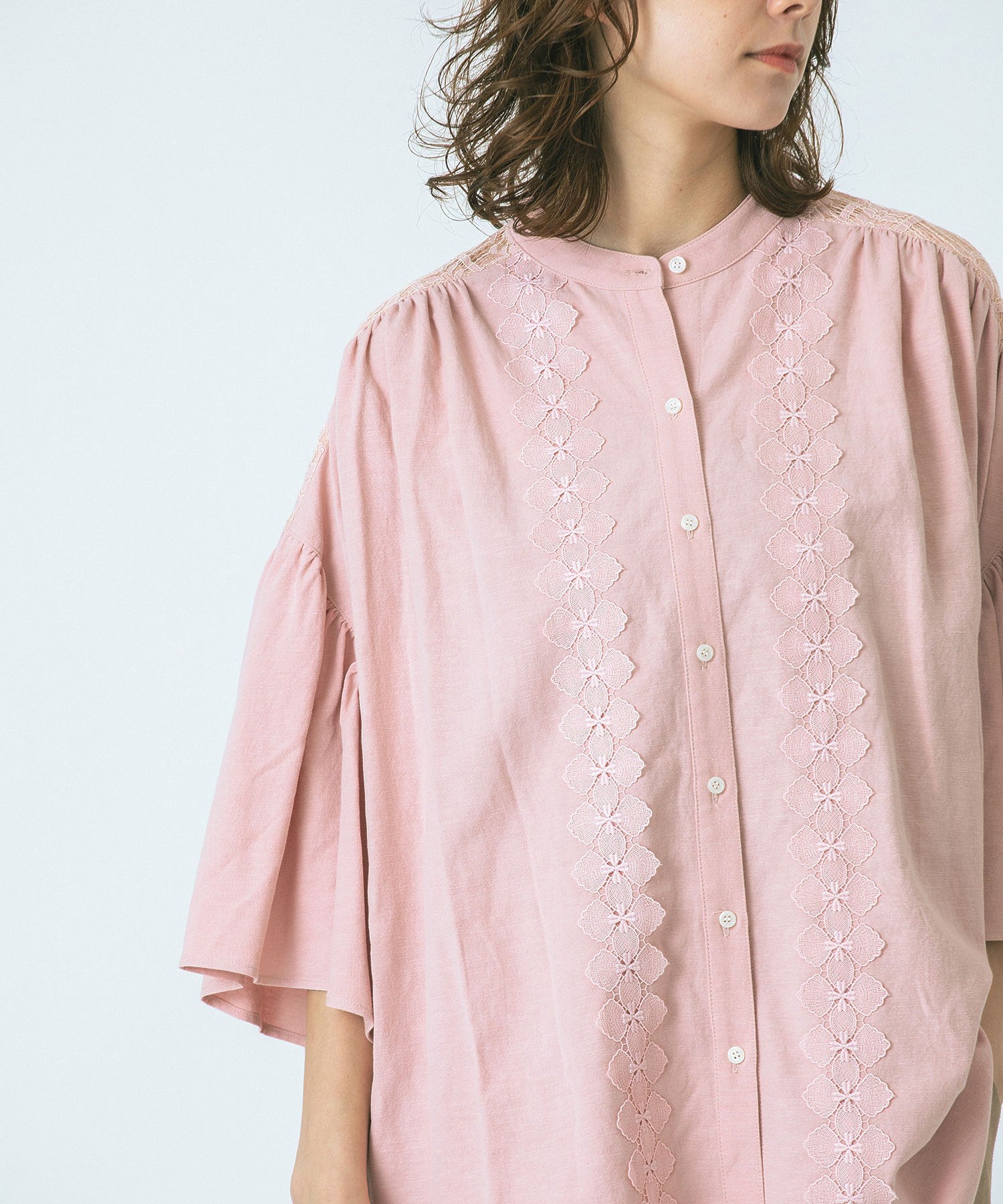 GENE HEAVENS/LACE YORK RUFFLE SHIRT