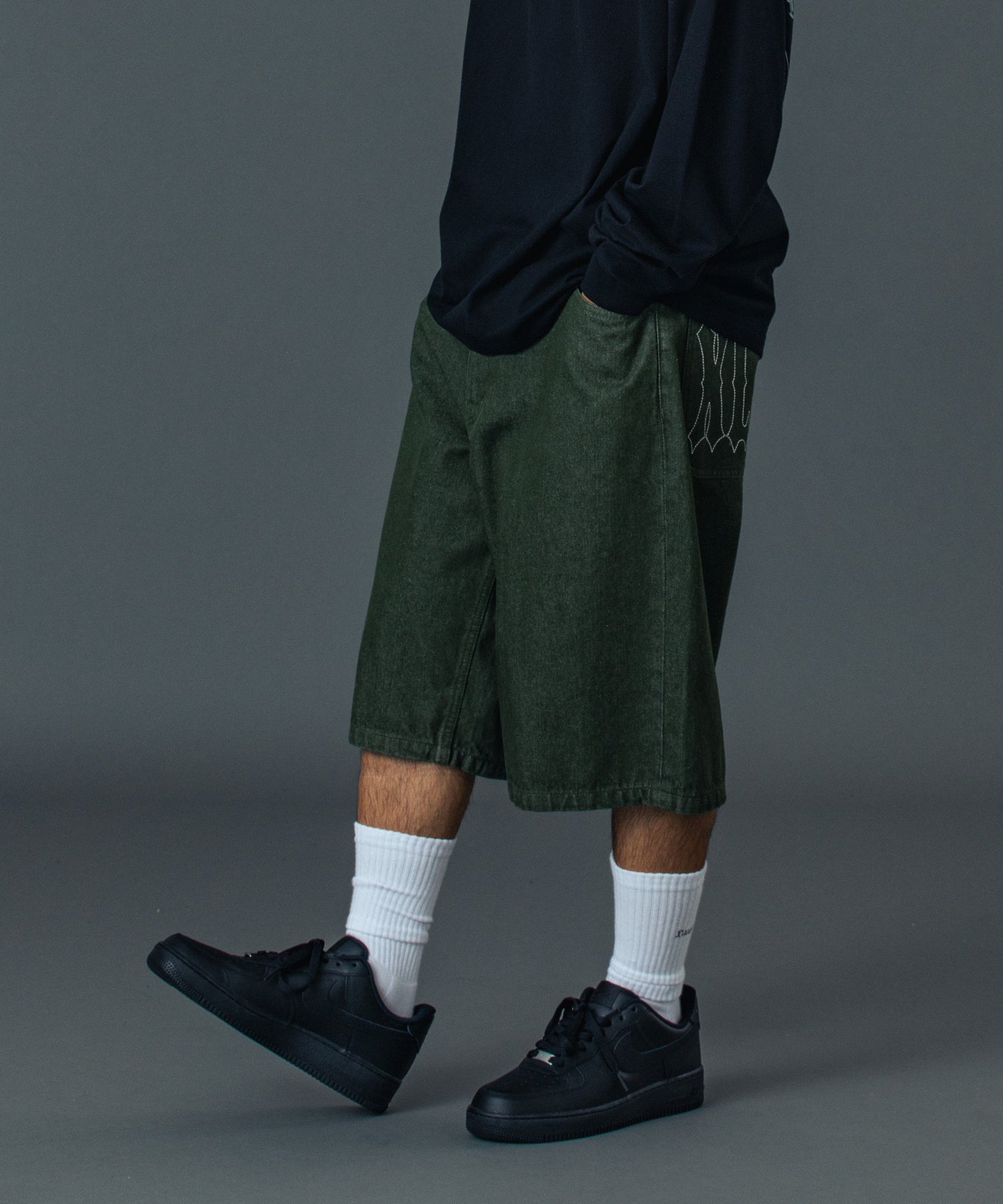 MODEL 身長172cm / 着用サイズ：34inch