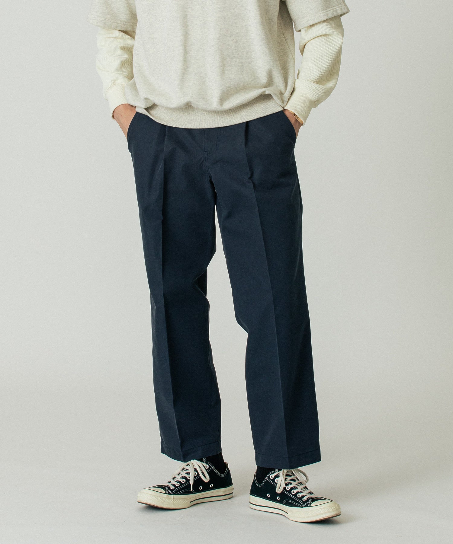 CHINO PANTS