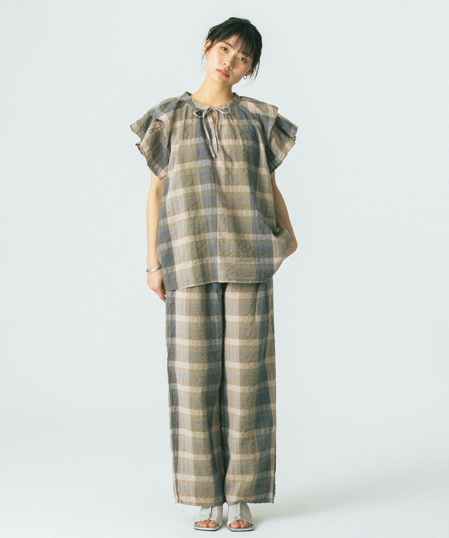 【WEB・一部店舗限定】SUCKER FRILL BLOUSE