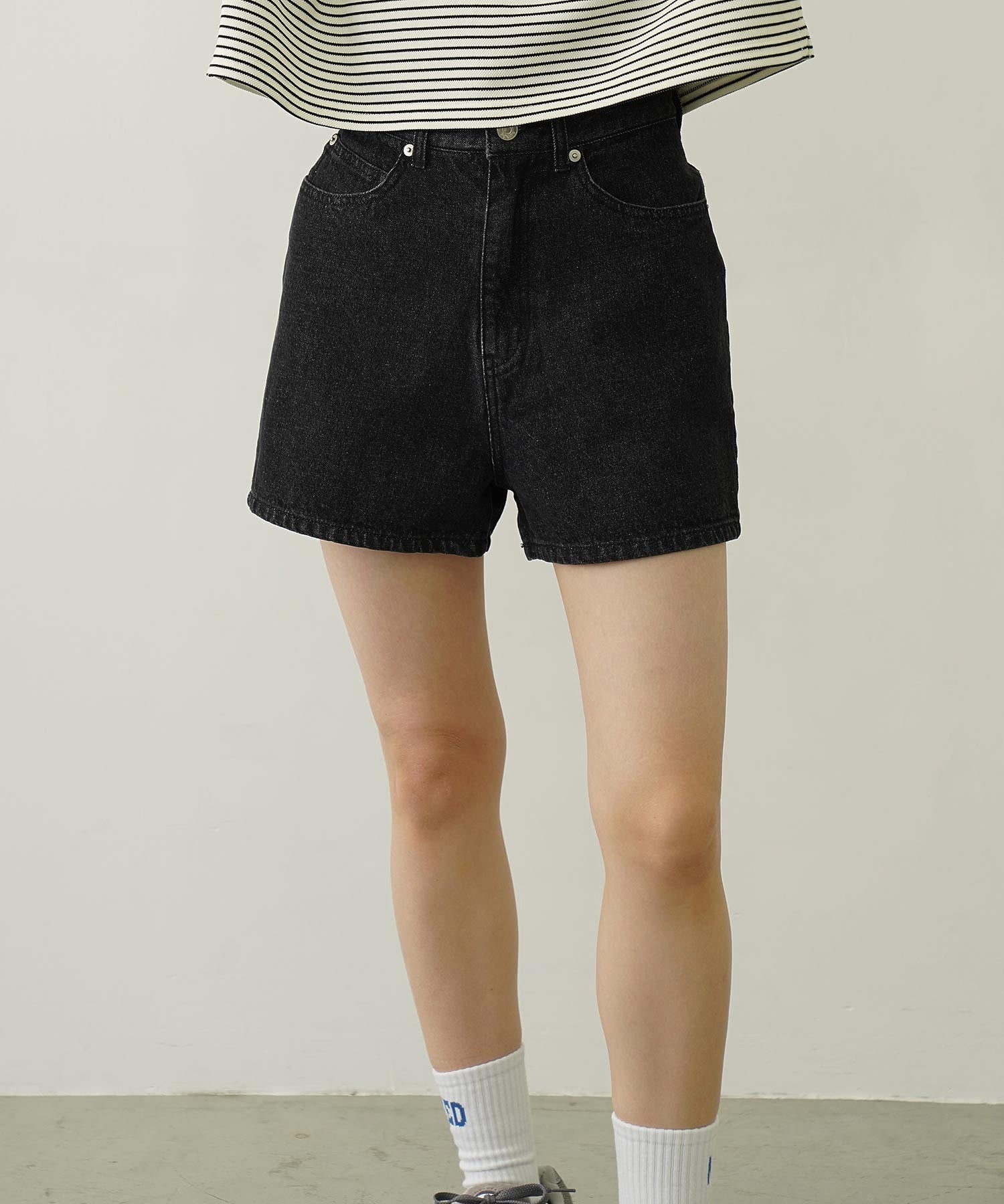 COOPER HEART DENIM SHORT PANTS