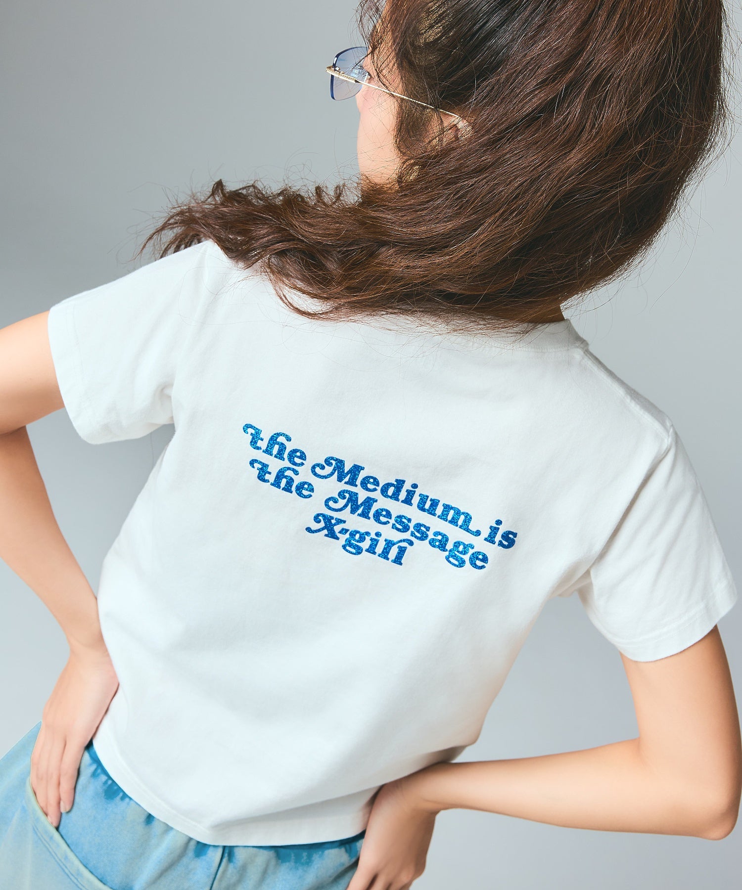 GLITTER LOGO AND FACE S/S BABY TEE