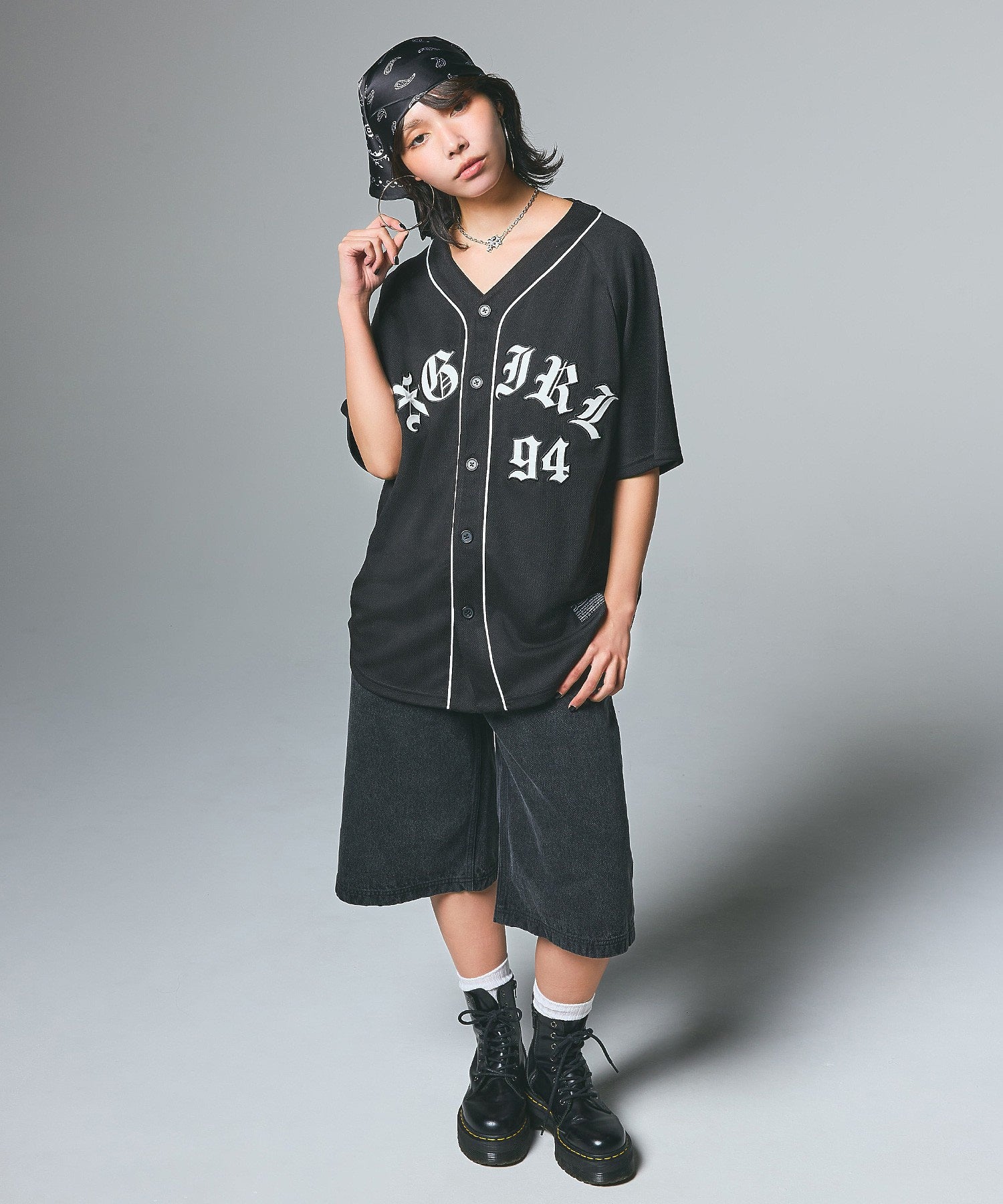 OLD ENGLISH LOGO BASEBALL SHIRT
