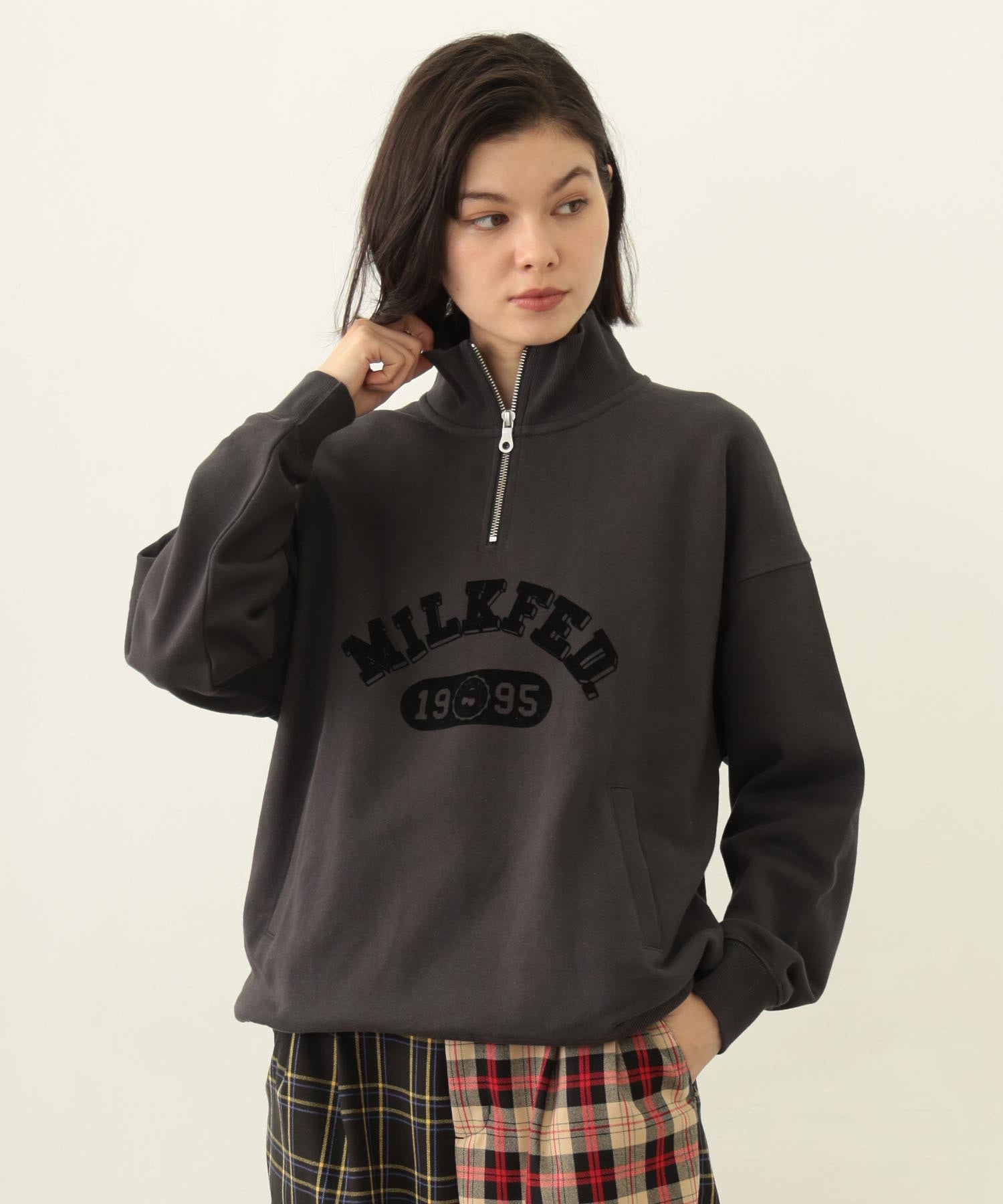 COLLEGE LOGO HALF ZIP TOP