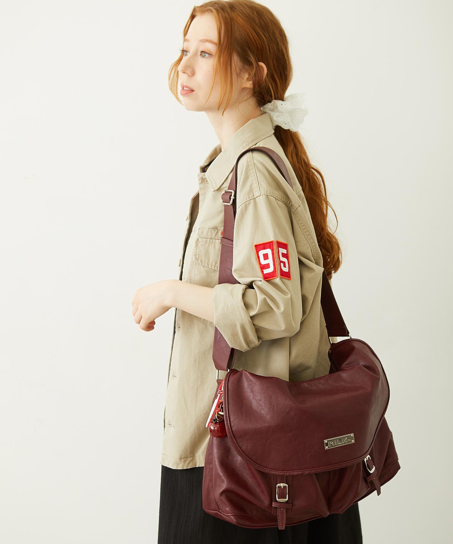 BAR LOGO MESSENGER BAG