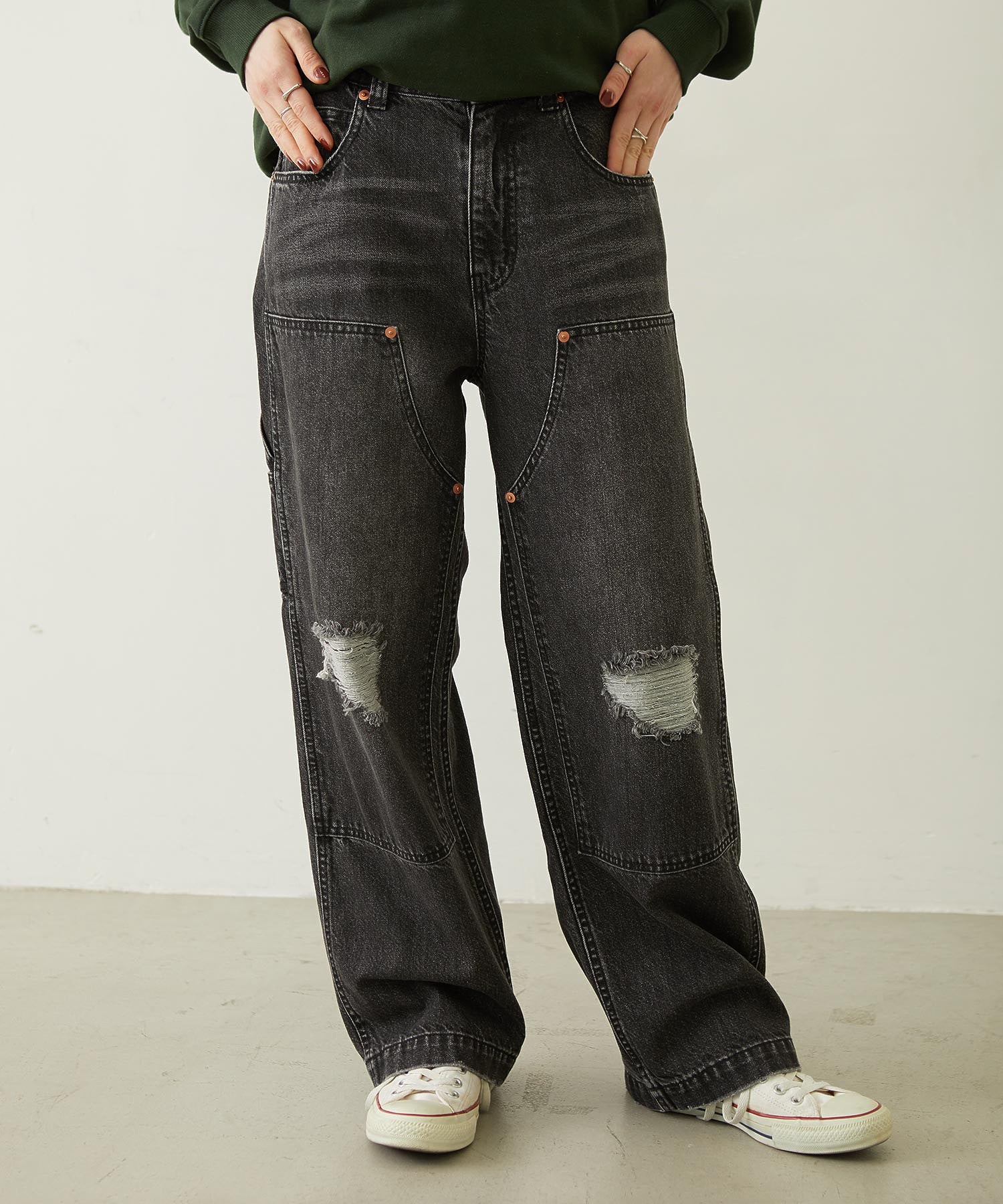 DOUBLE KNEE DISTRESSED DENIM PANTS