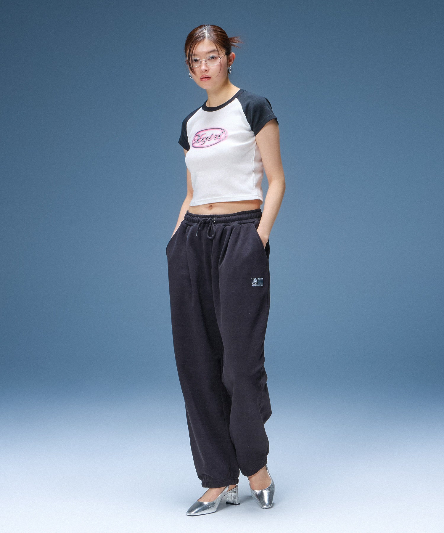 GLOW METAL OVAL LOGO RAGLAN S/S BABY TEE