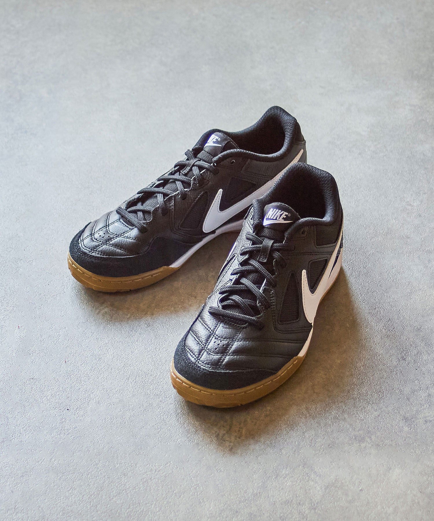 NIKE/GATO