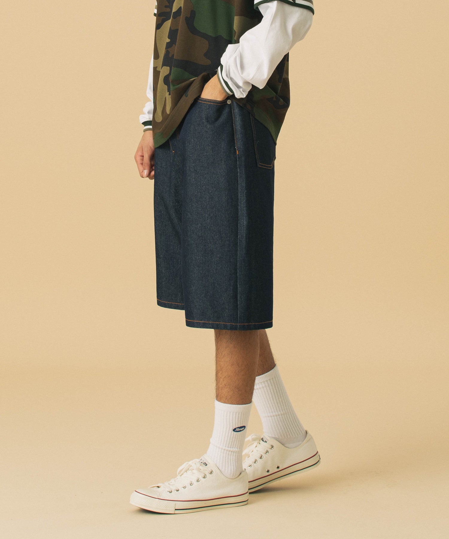 MODEL 身長183cm / 着用サイズ：34inch