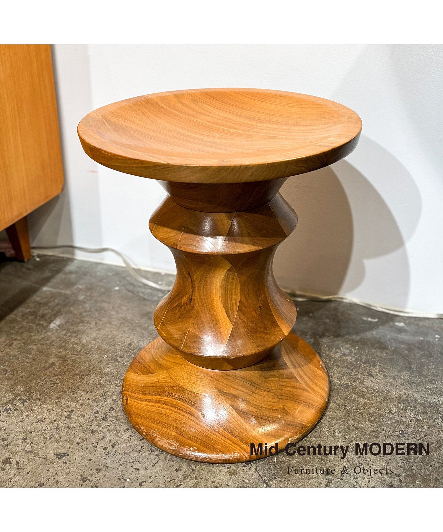 Eames Time Life Walnut Stool 0411 / Used