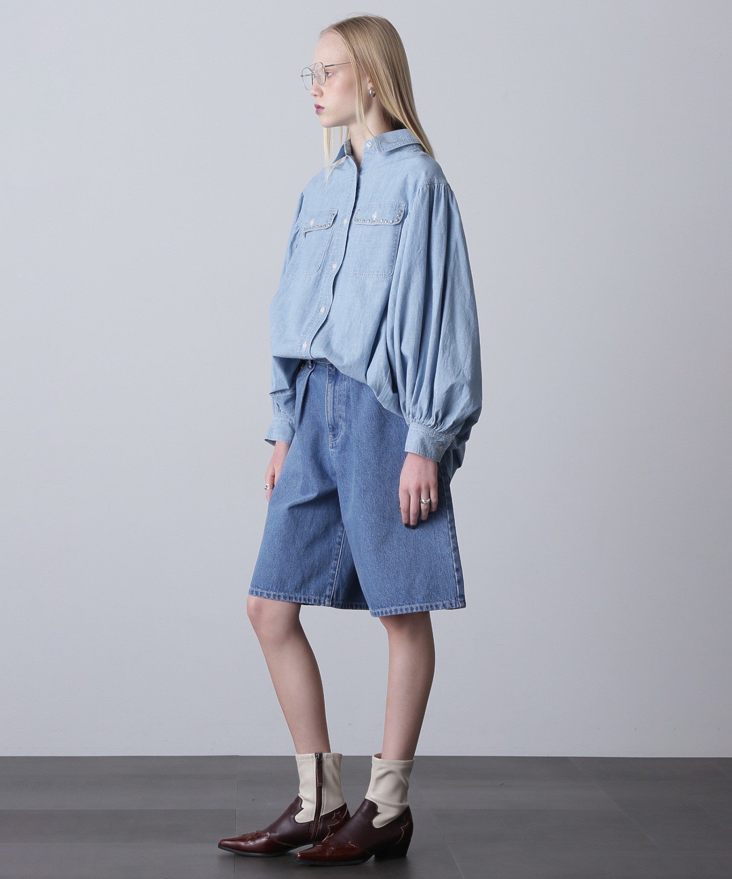 GENE HEAVENS/VOLUME SLEEVE DENIM SHIRT WITH STUDS