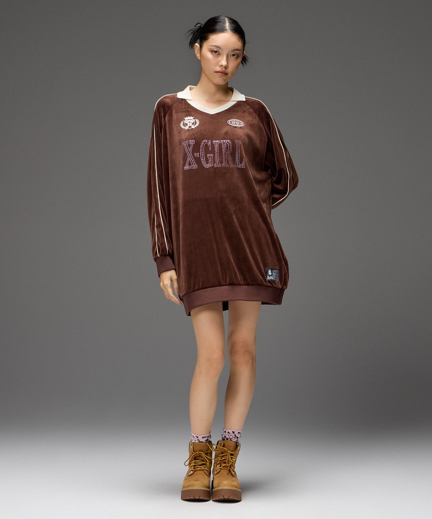 RHINESTONE LOGO VELOUR GAME SHIRT DRESS