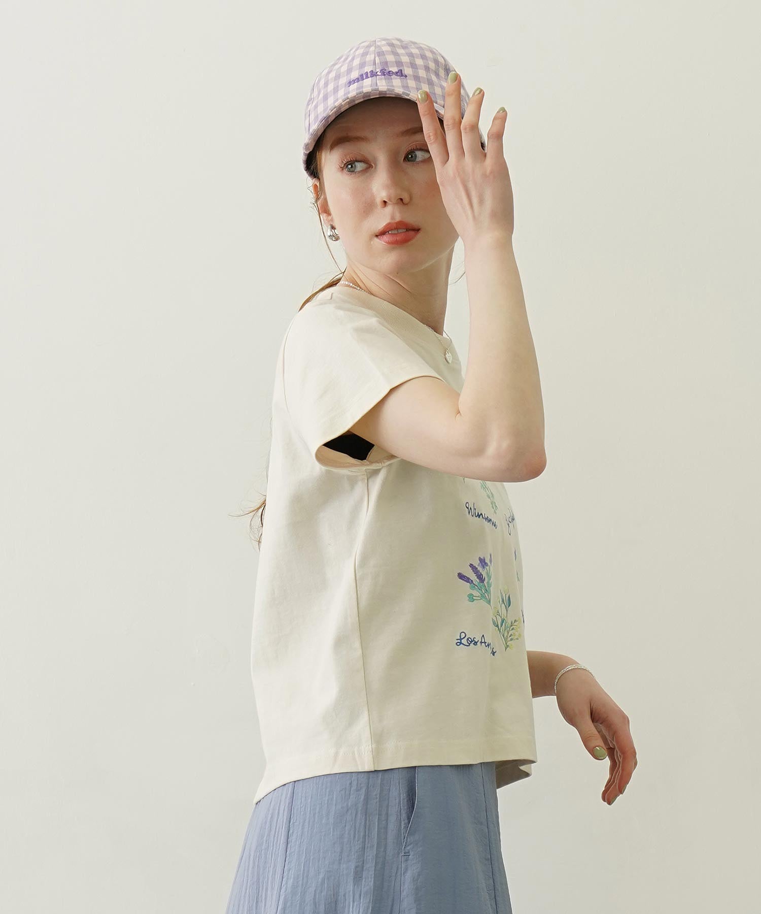 FLOWER PRINT AND EMBROIDERY COMPACT S/S TEE