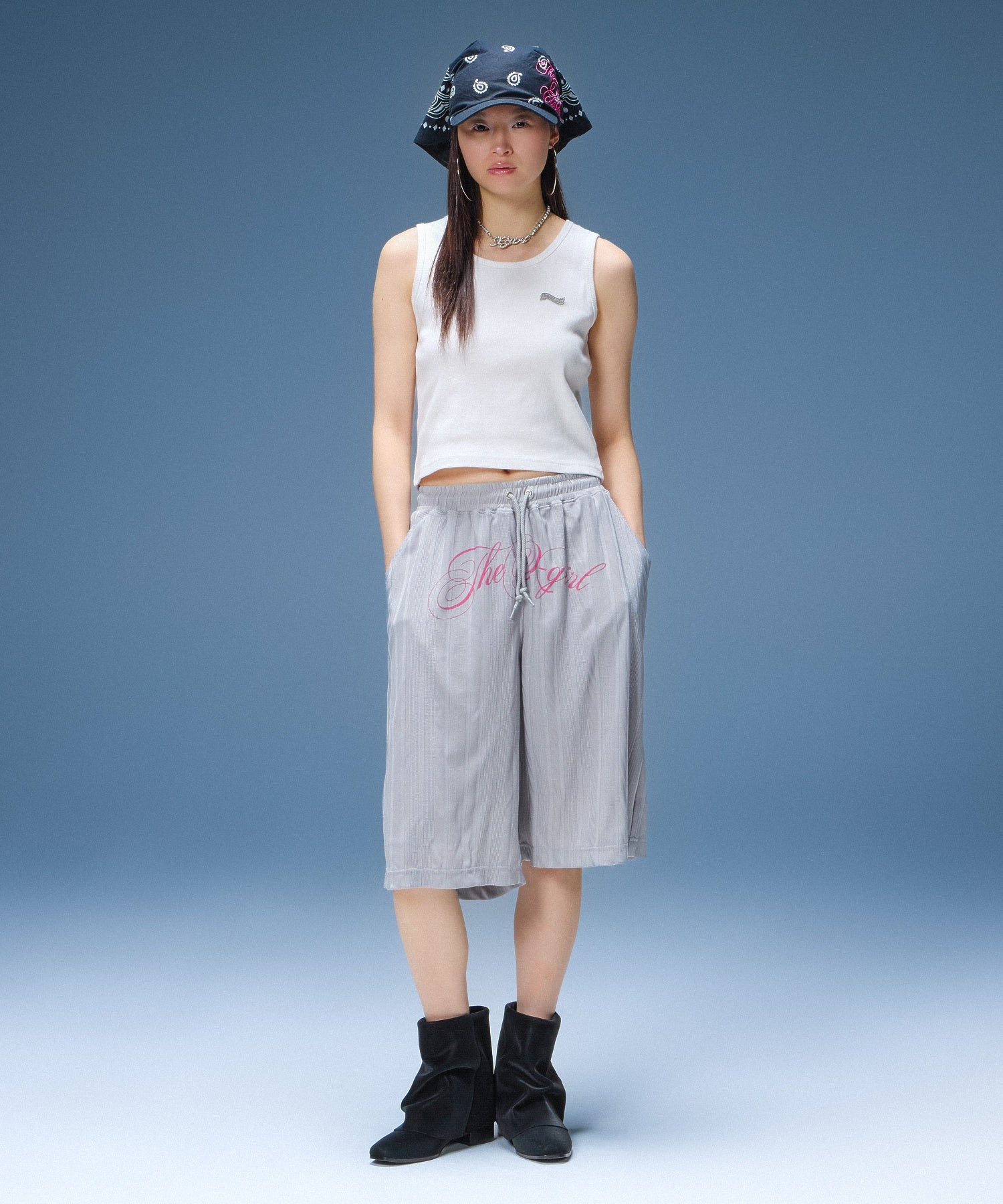 SCRIPT LOGO SHORTS