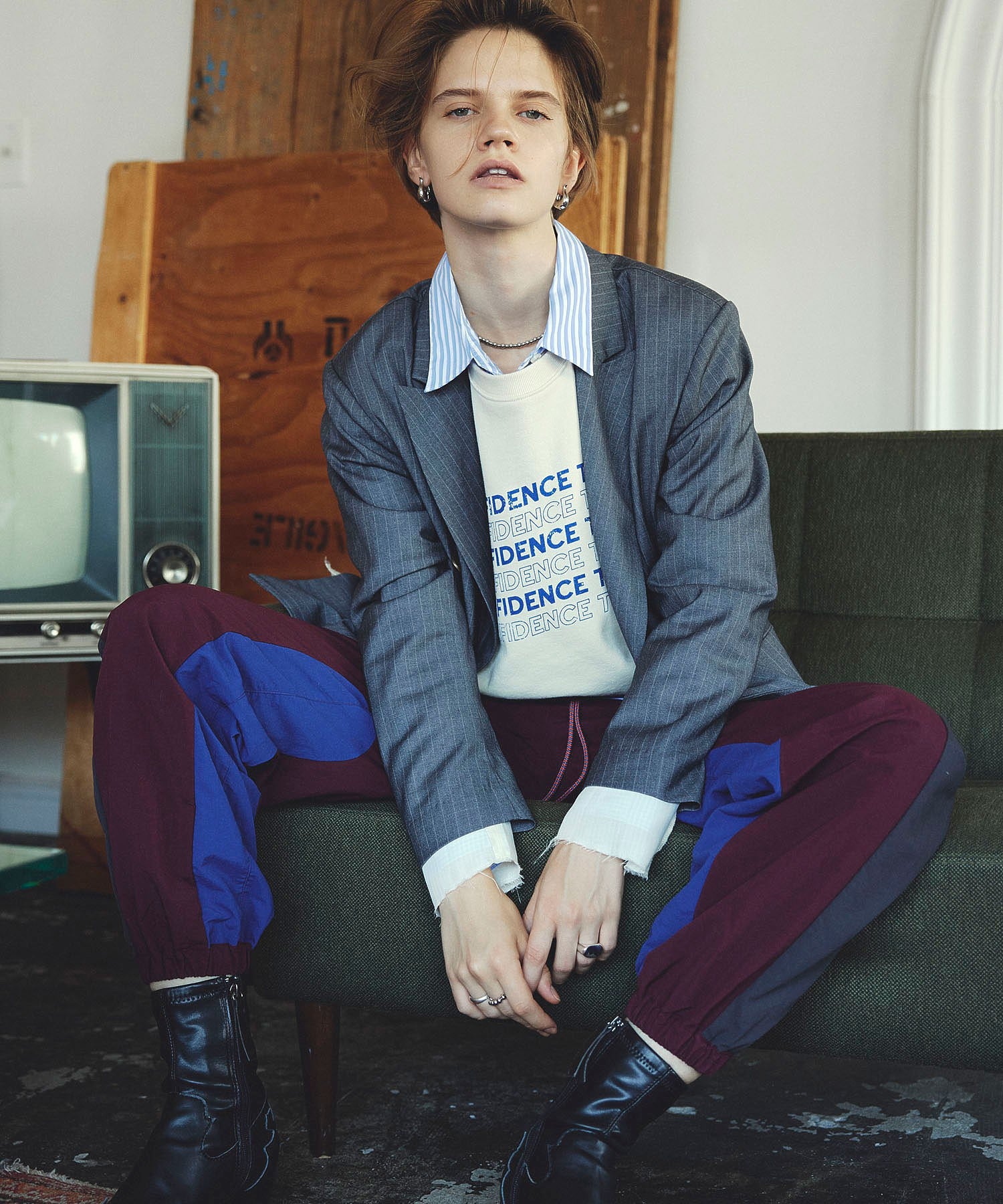 SHORT LENGTH SWEAT TOP