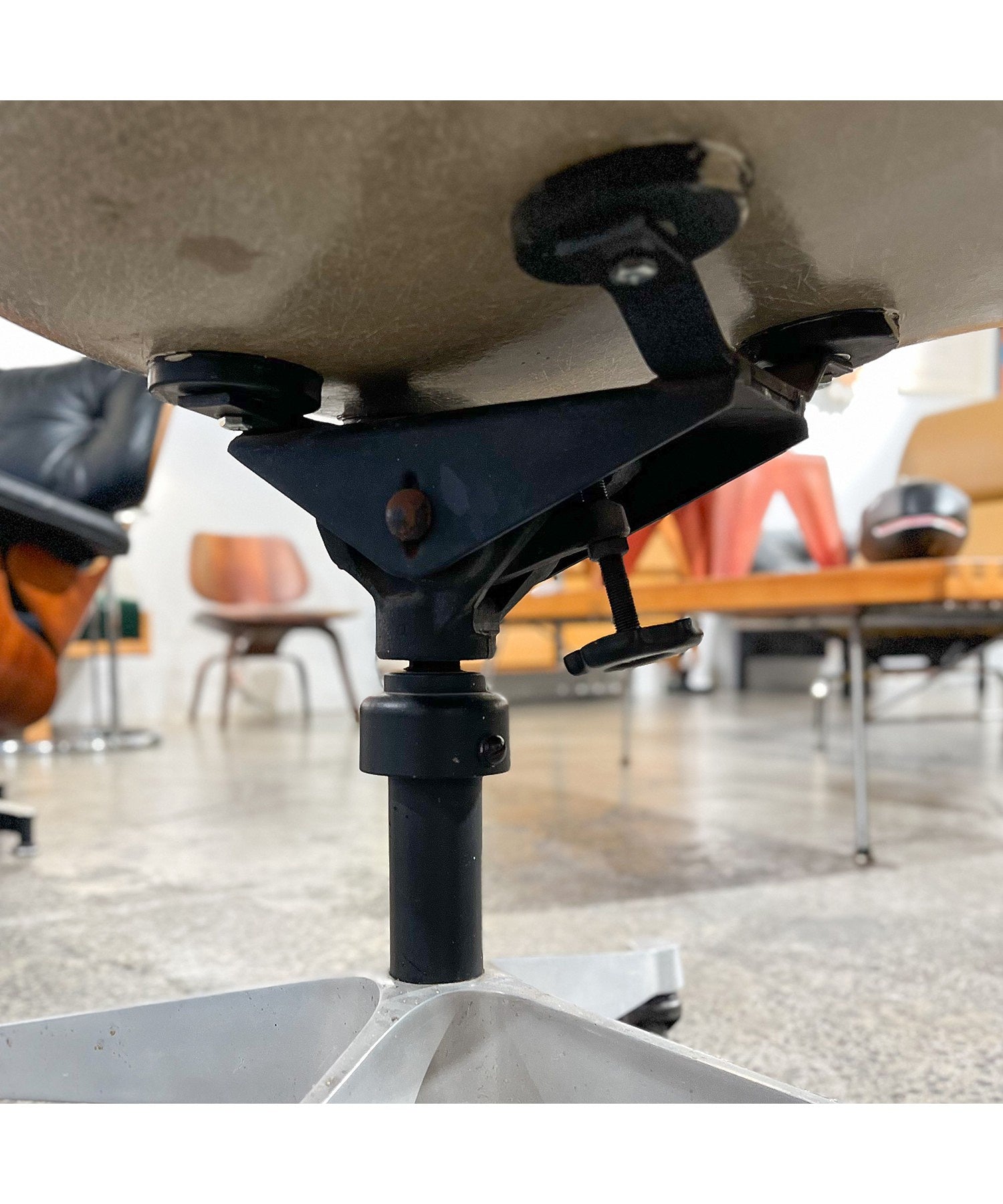 Eames Tilt Swivel Base / Vintage