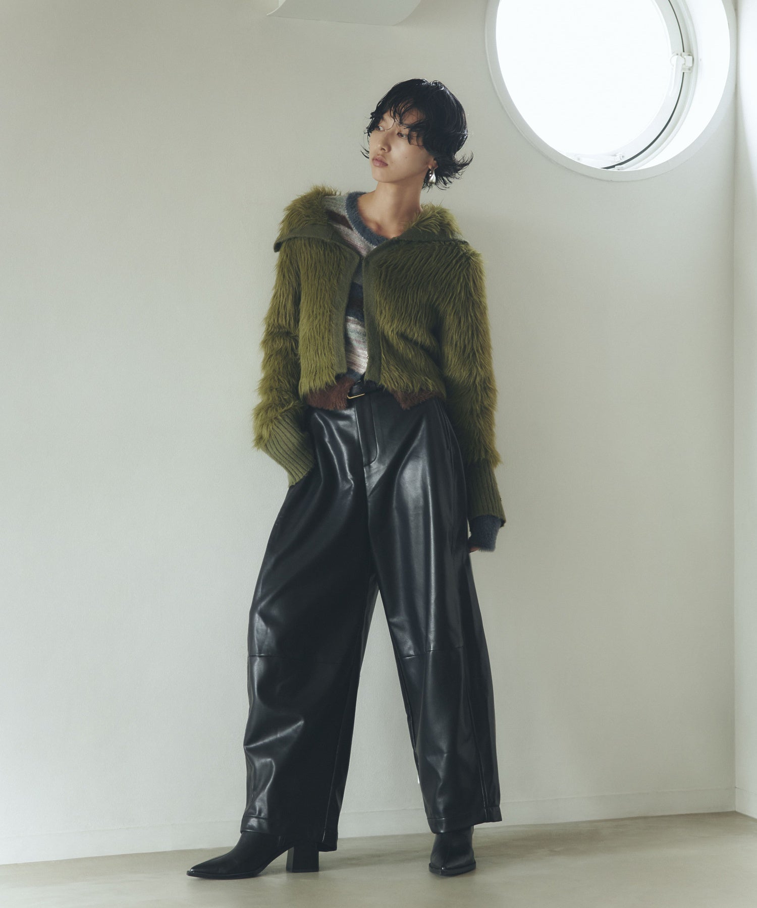 レザーカーブパンツ