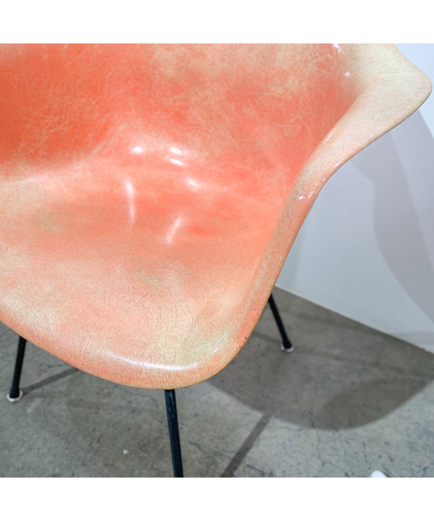 Eames DAX / Salmon Pink / 1st