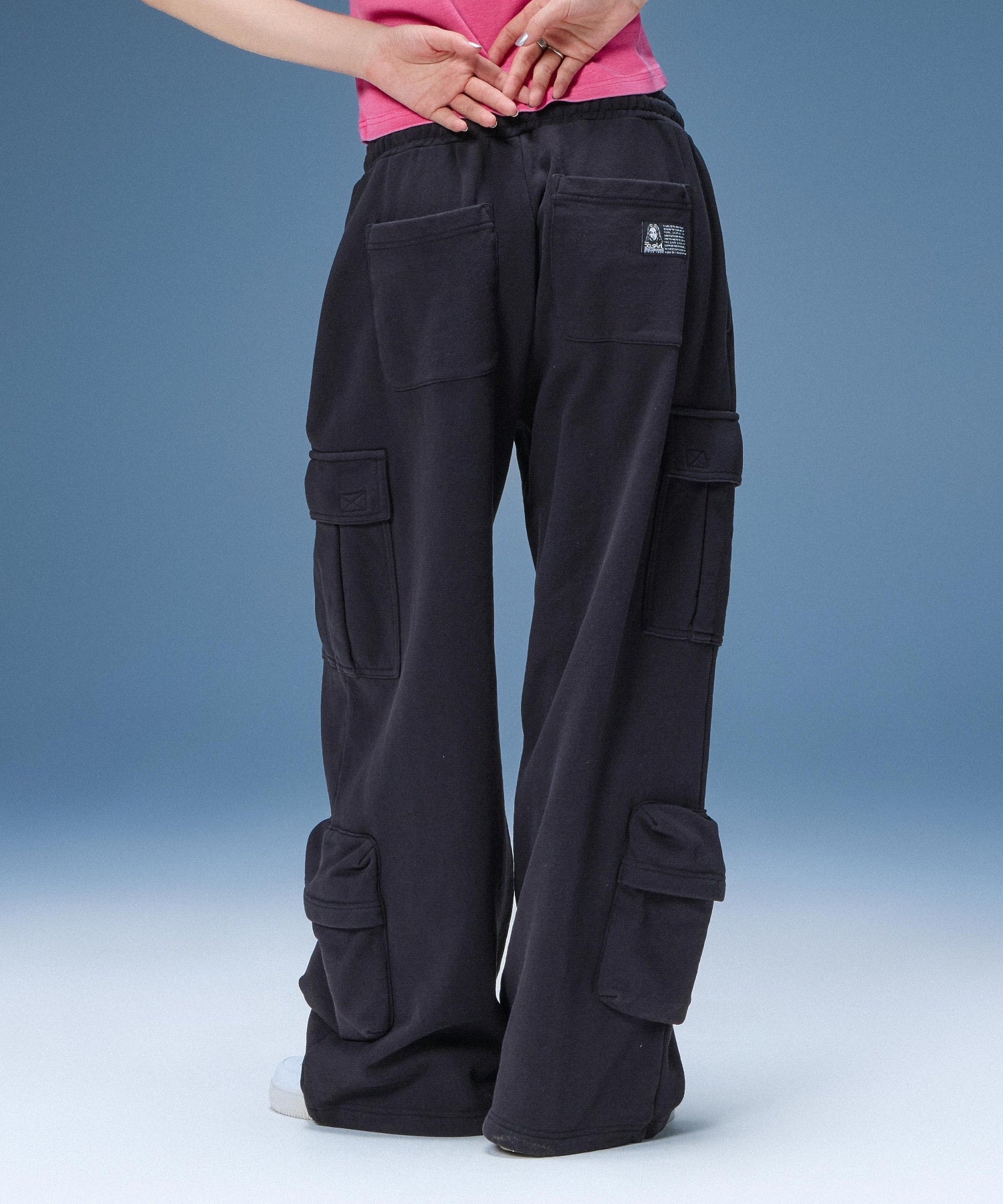 VARIOUS POCKET SWEATPANTS