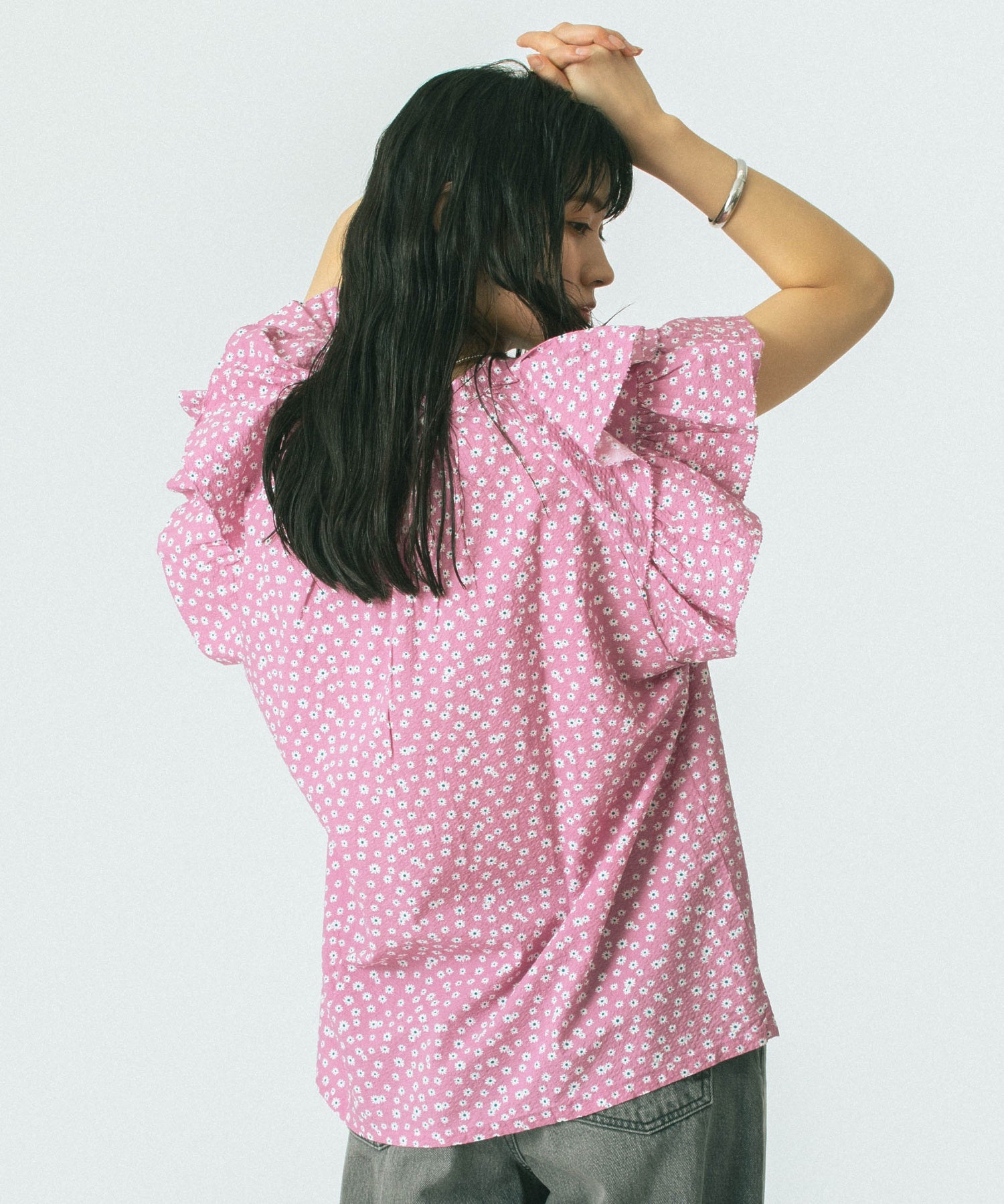 【WEB・一部店舗限定】SUCKER FRILL BLOUSE