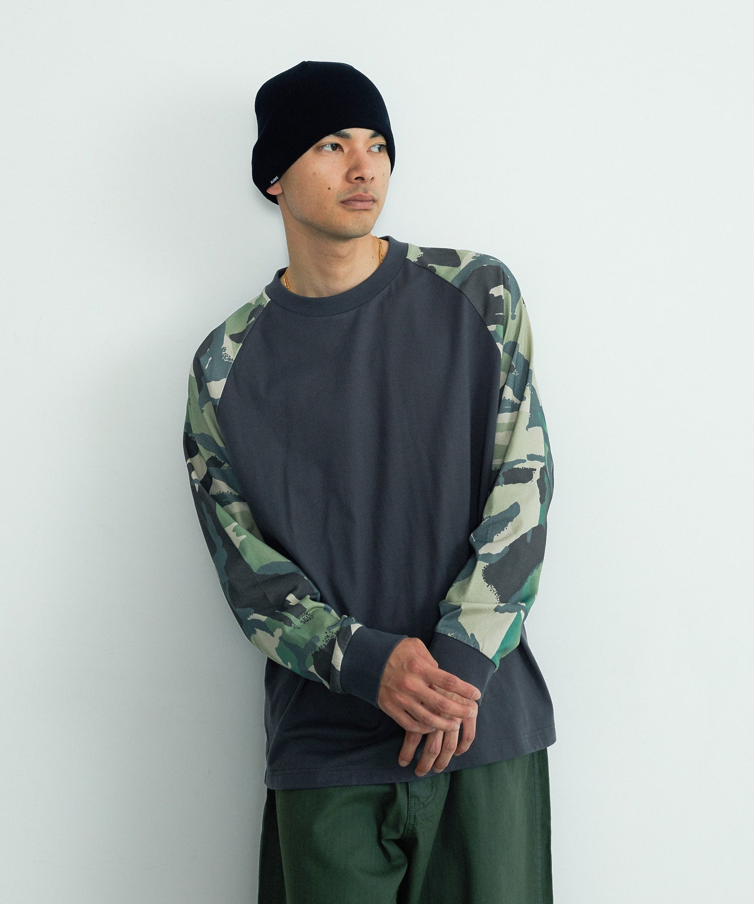 MODEL身長：172cm / 着用サイズ：Lサイズ
