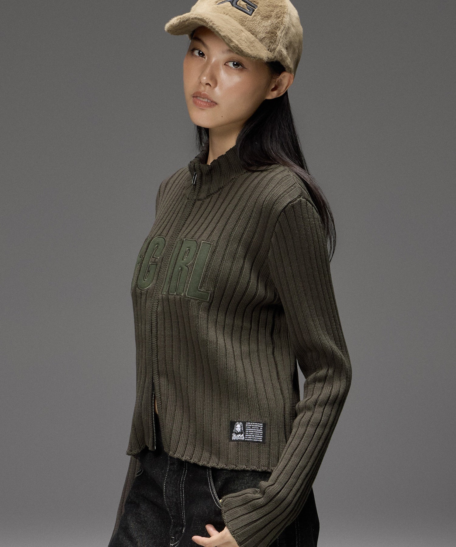 FADED PATCH ZIP UP KNIT TOP