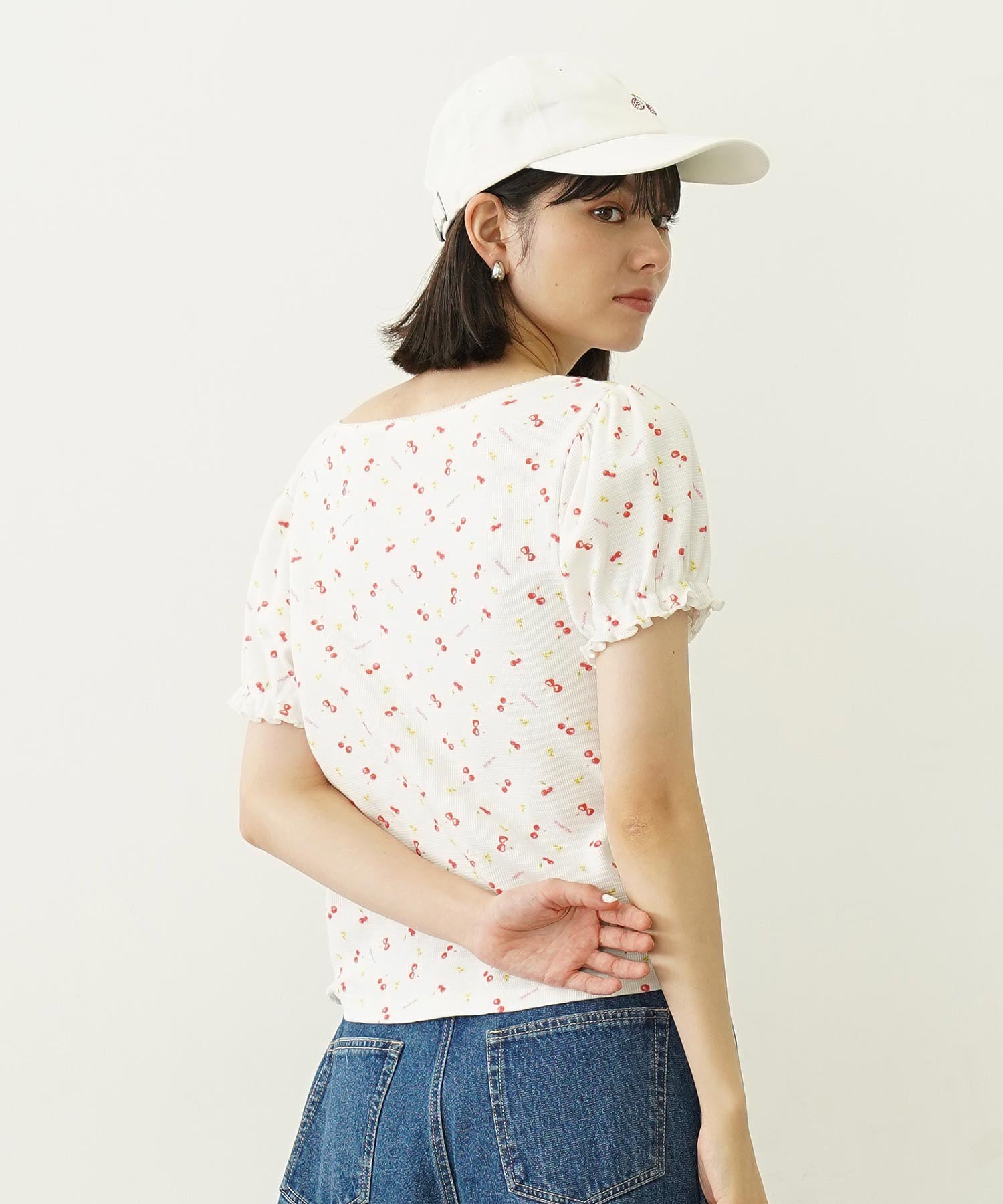 CHERRY PATTERN WAFFLE PUFF SLEEVES TOP