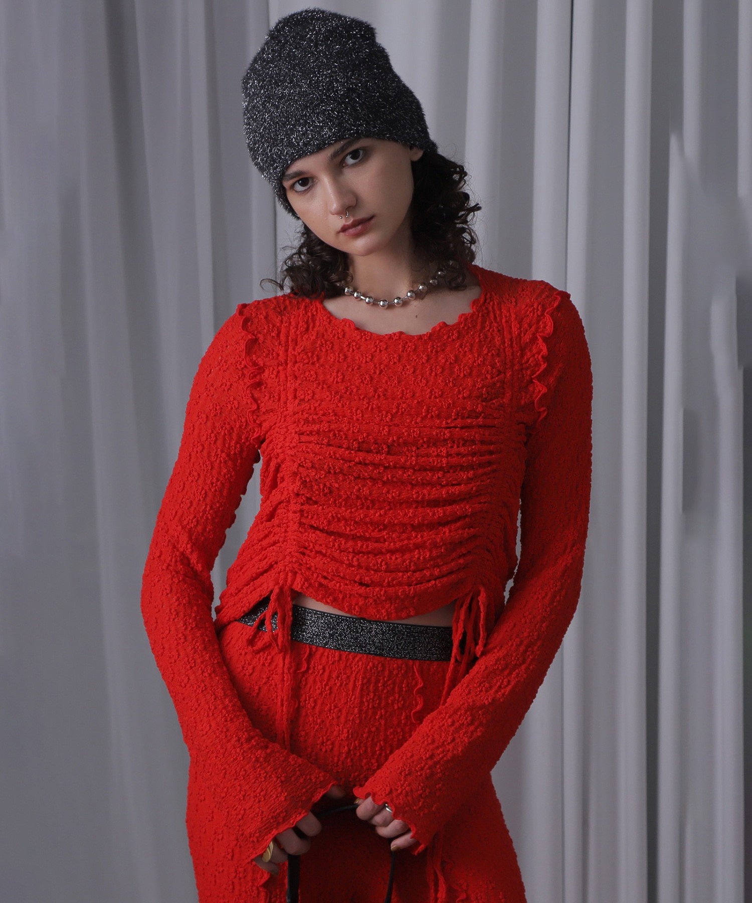 CREOLME/シャーリングフラワートップス