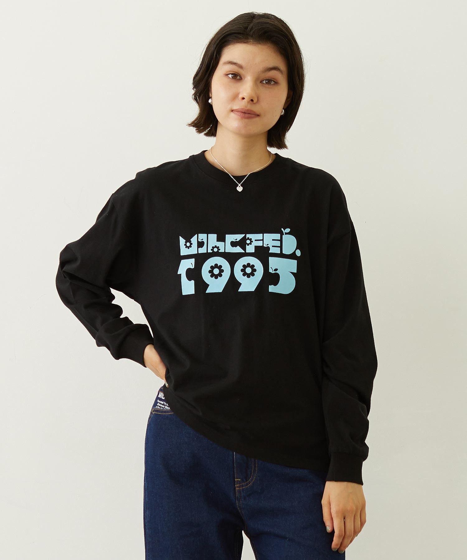 APPLE LOGO FLOCK PRINT L/S TEE