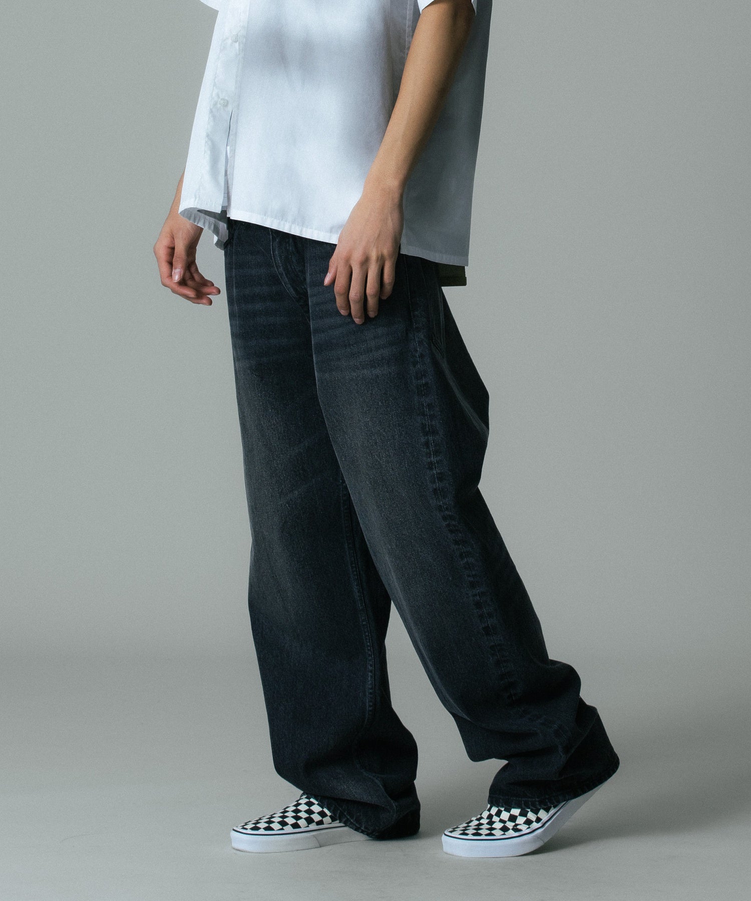 MODEL 身長183cm / 着用サイズ：34inch