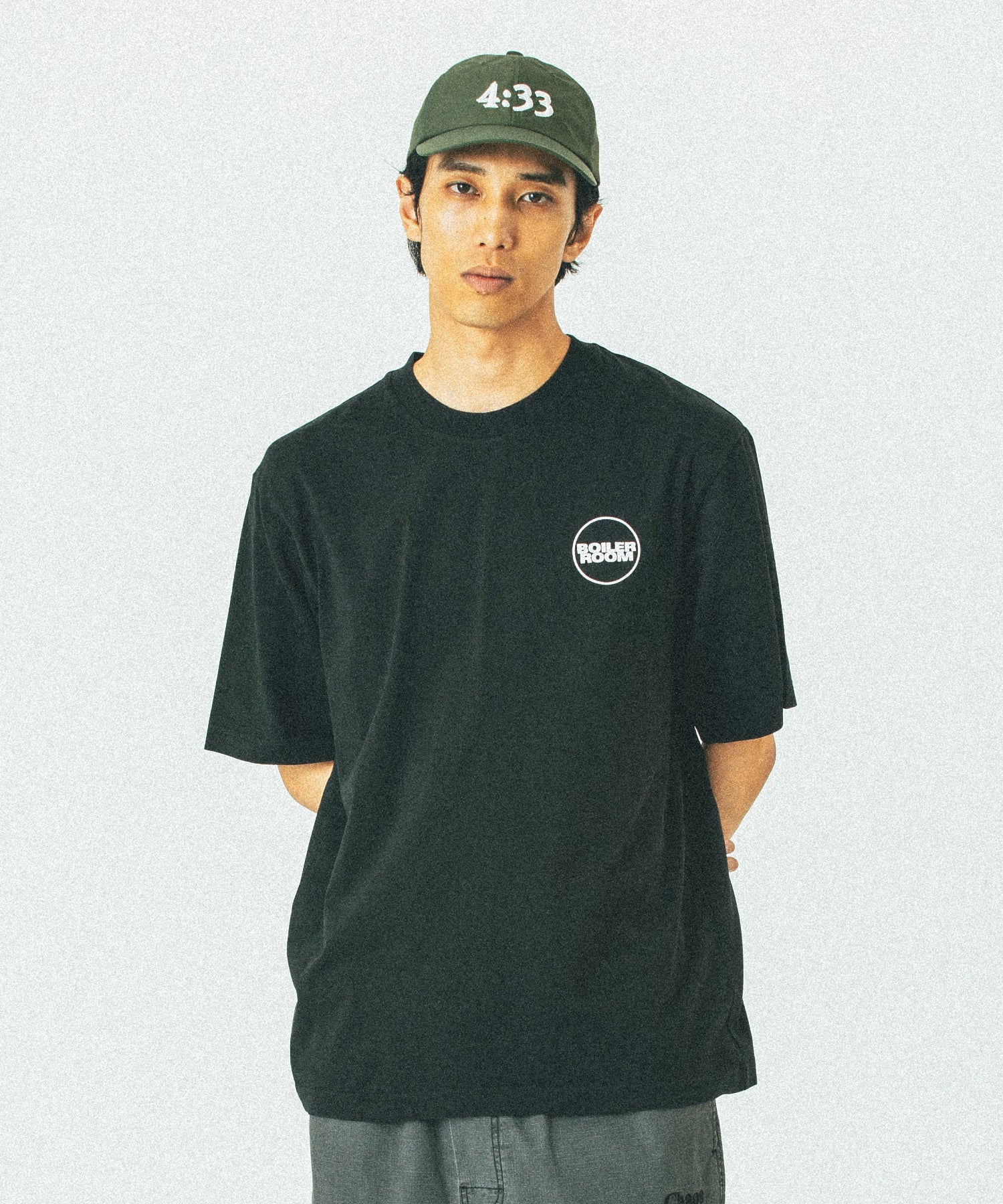 BOILER ROOM/ボイラールーム/CRACKED LOGO TEE SS25SS15
