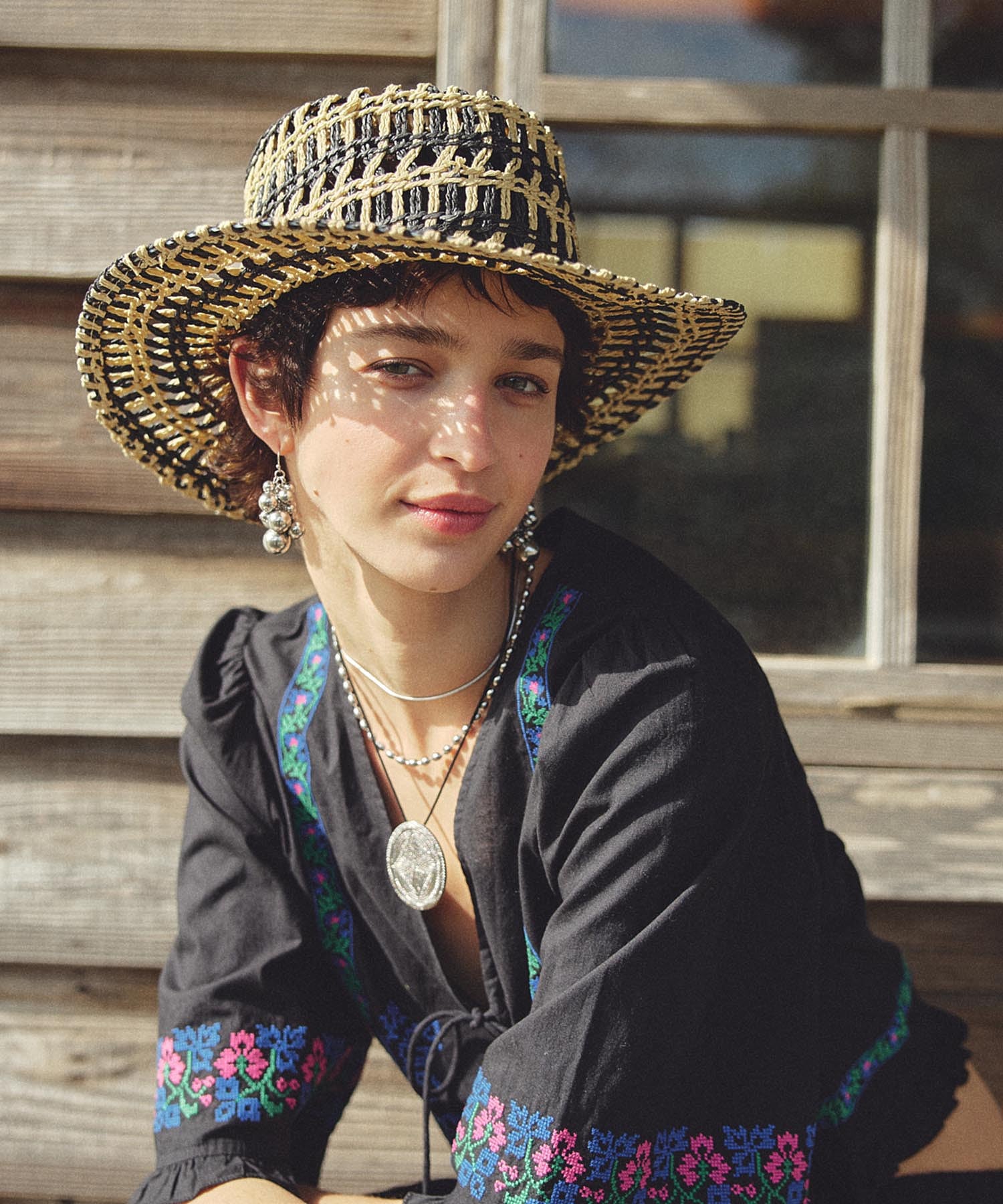 EMBROIDERY RIBBON BLOUSE