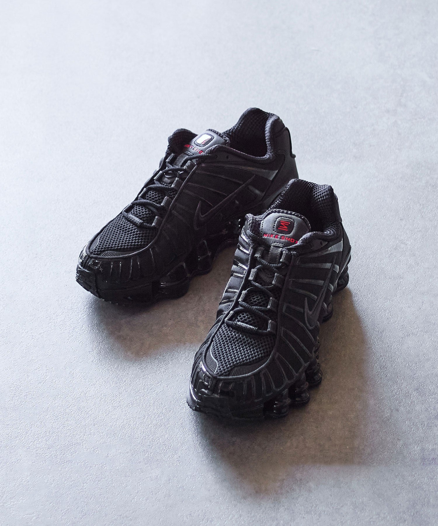 NIKE/AIRMAX SHOX TL