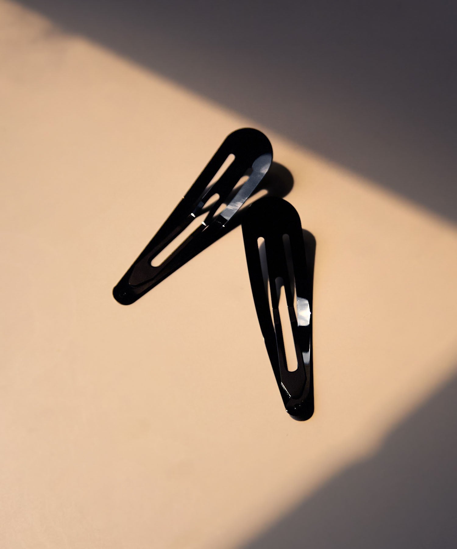 heyep/Logo Emblem Hair Clips - 2-Piece Set