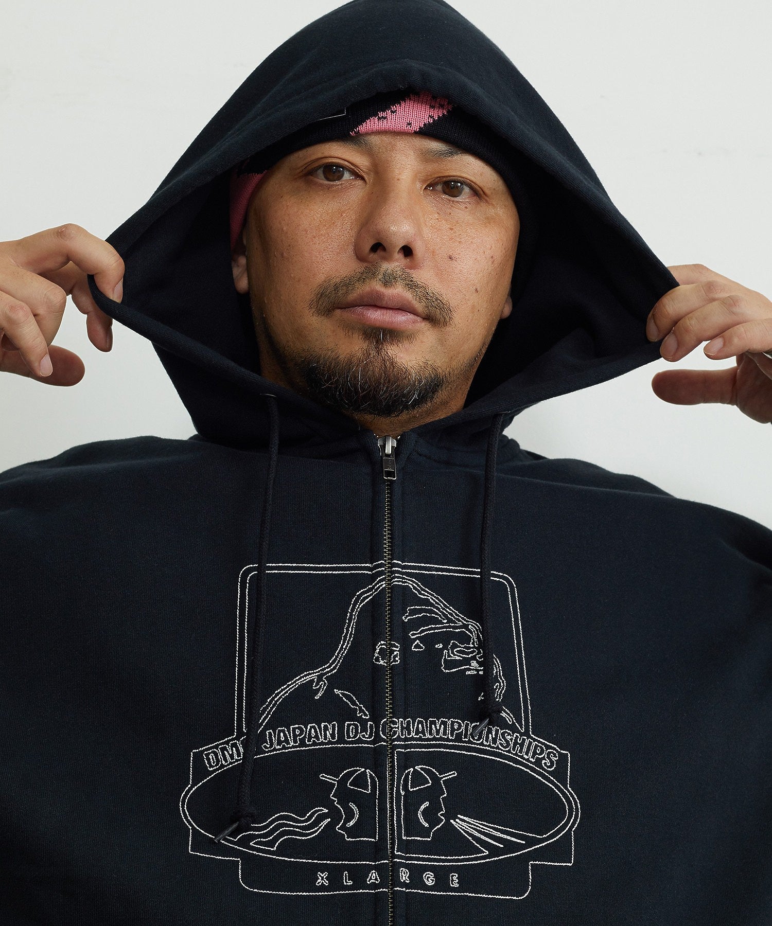 XLARGE×DMC ZIP UP HOODED SWEATSHIRT