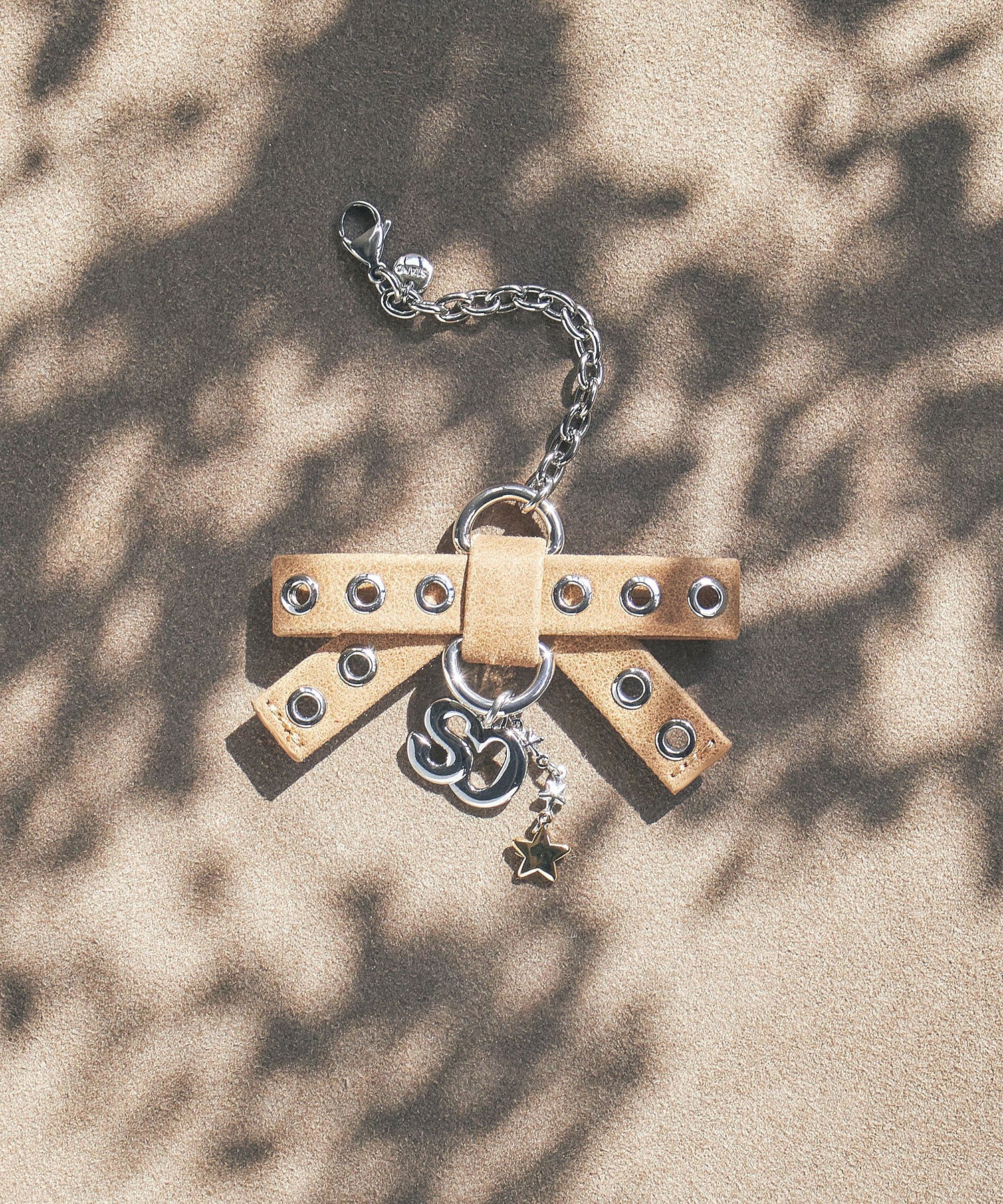 STAND OIL/BOW CHARM KEYRING